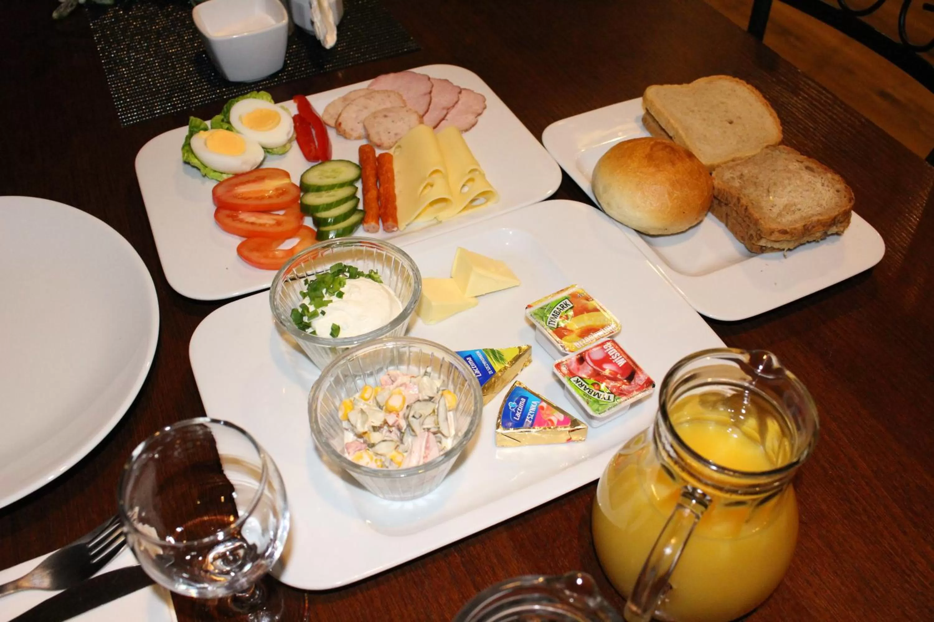 Breakfast in PIANO CAFE b&b