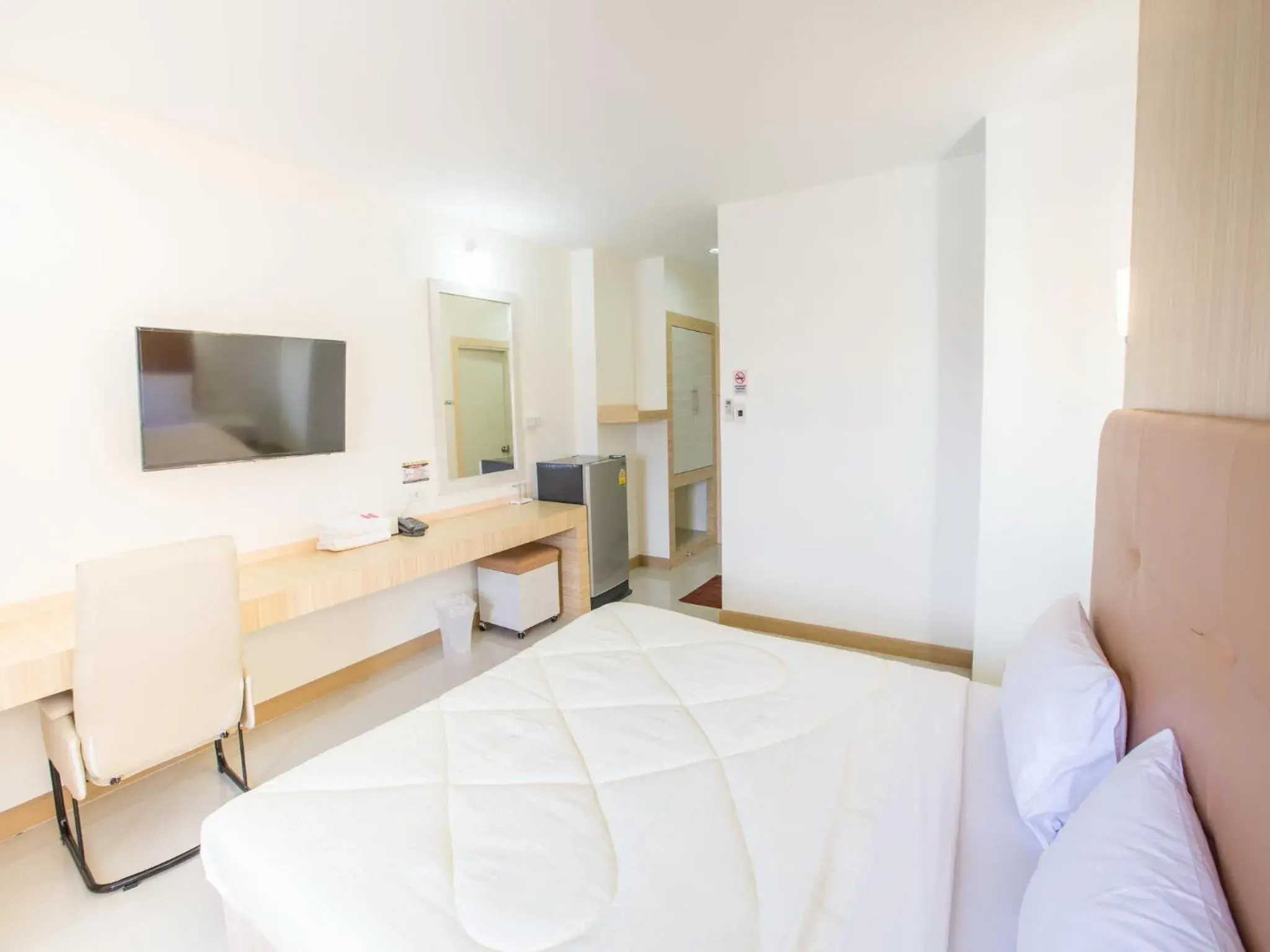 TV and multimedia, Bed in P.A. Thani Hotel TV and multimedia, Bed in P.A. Thani Hotel