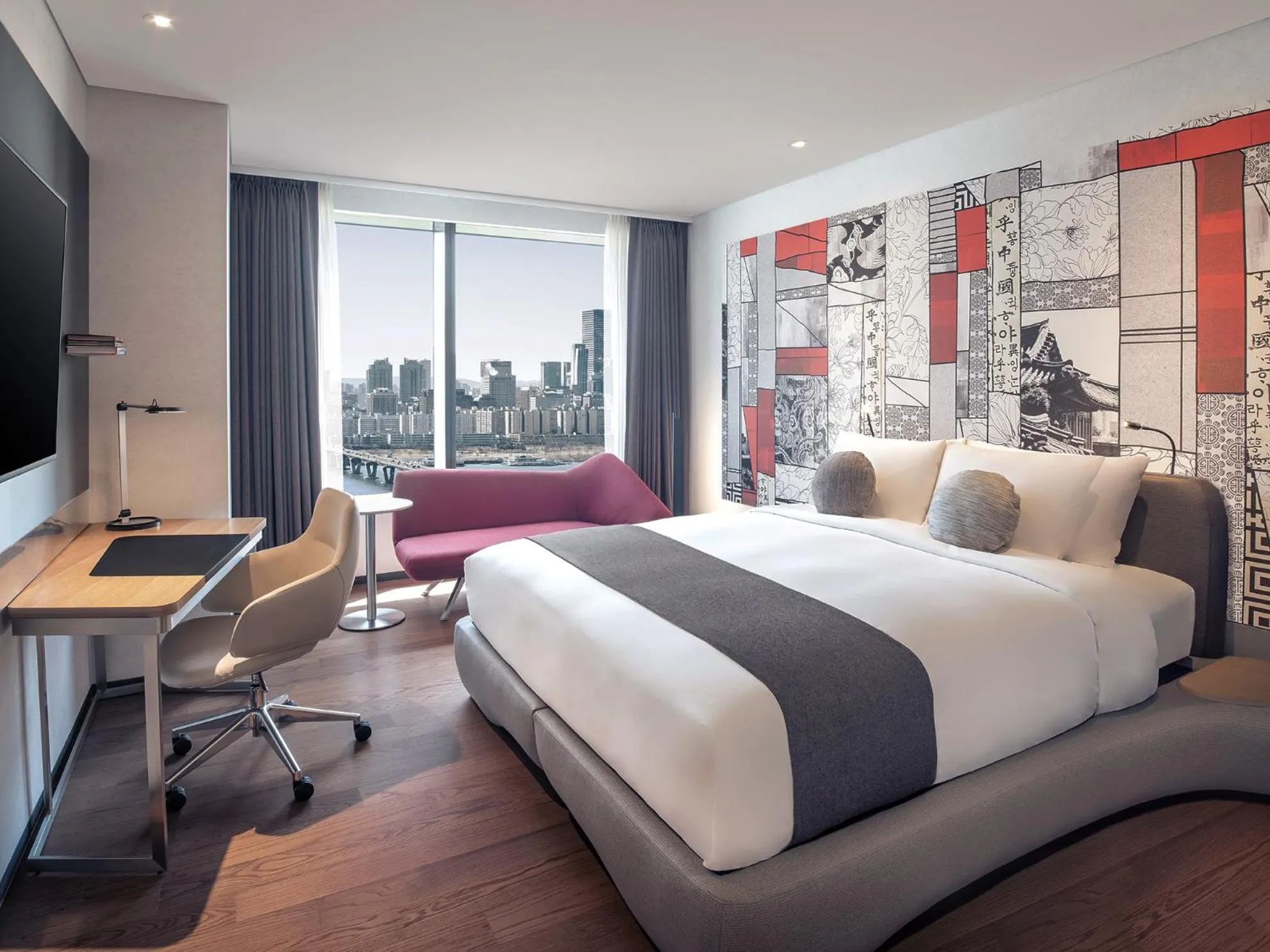 Bed in Novotel Ambassador Seoul Yongsan