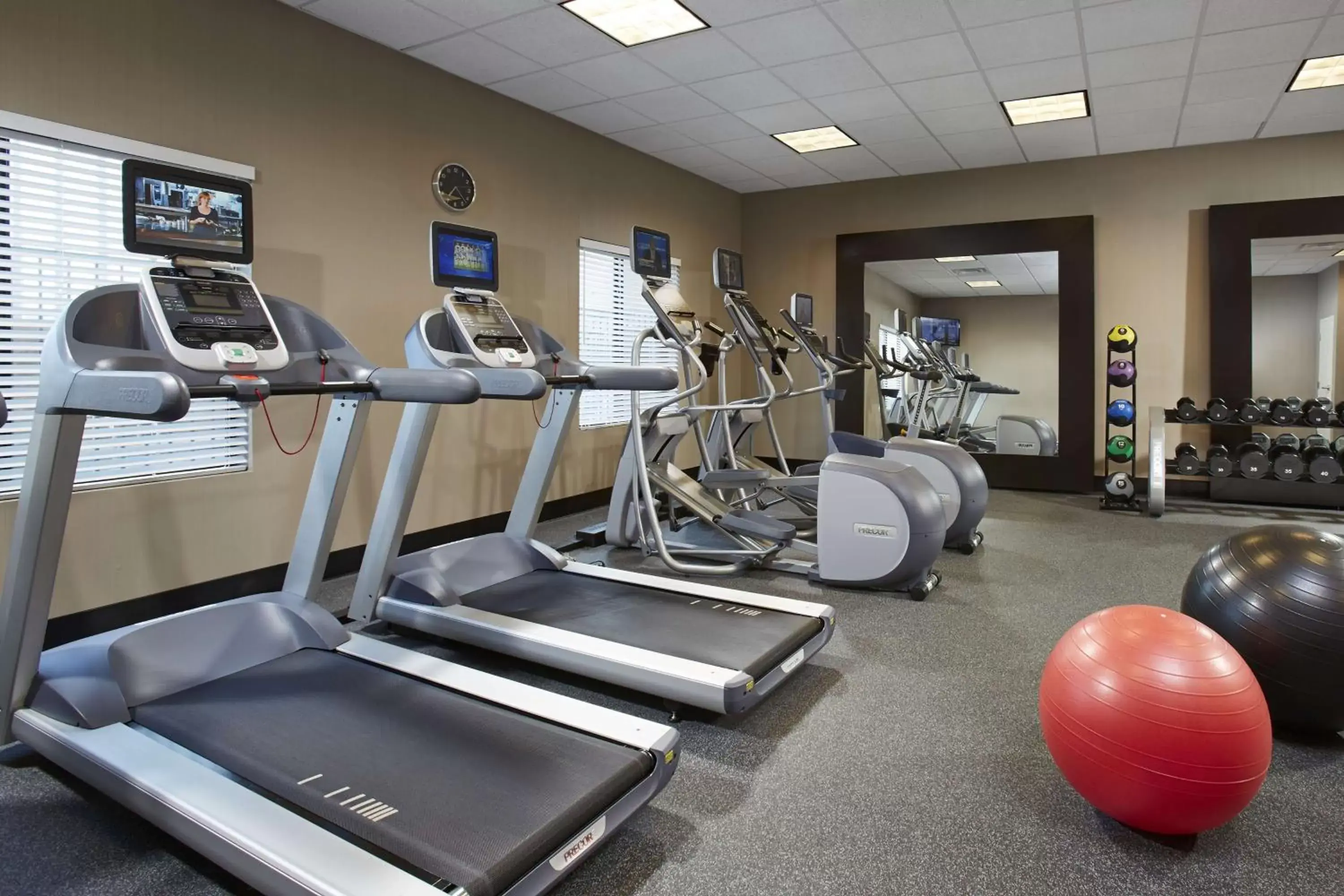 Fitness centre/facilities, Fitness Center/Facilities in Hilton Garden Inn Toronto/Brampton West, Ontario, Canada