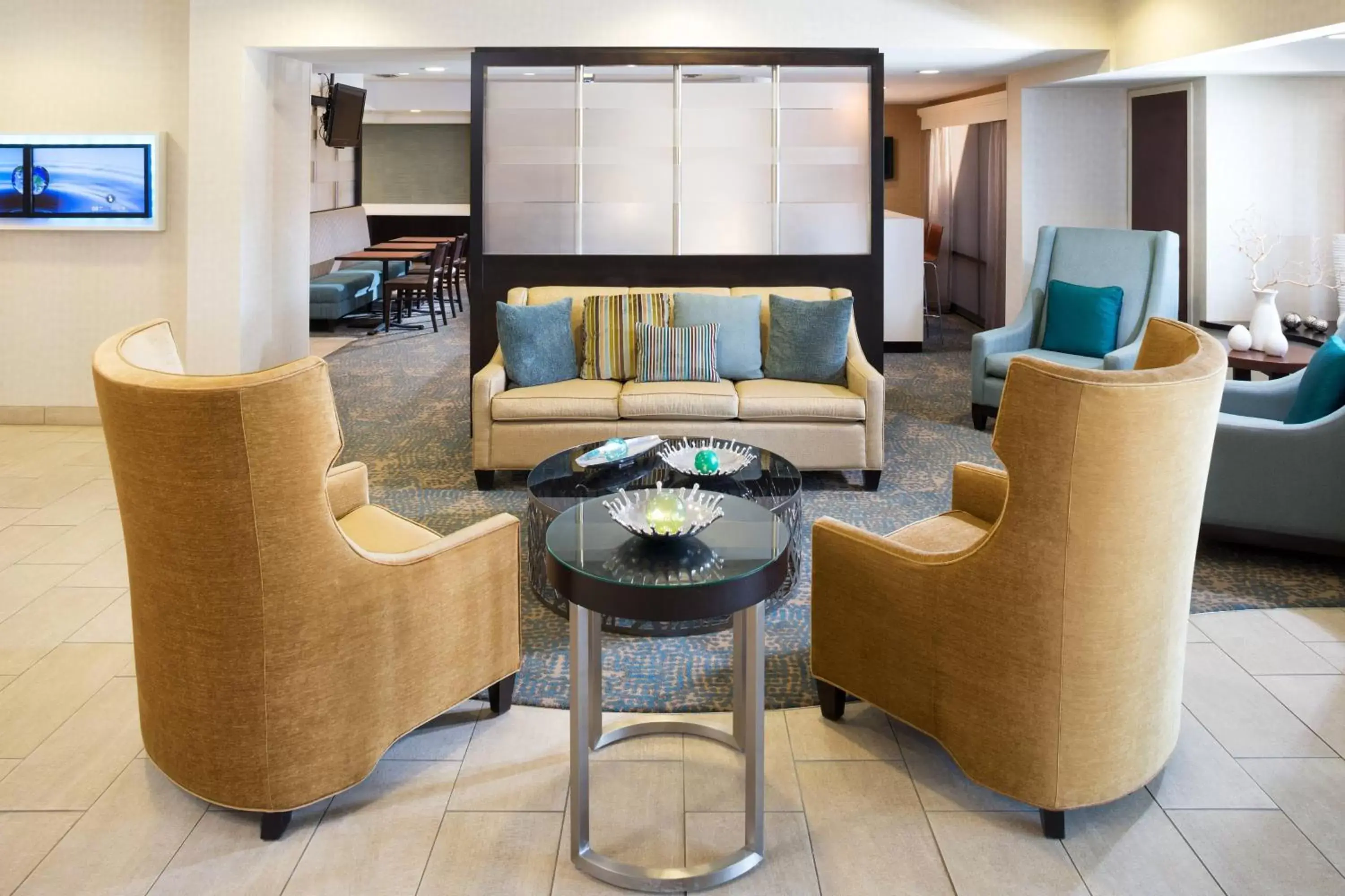Lobby or reception, Seating Area in SpringHill Suites Minneapolis West St. Louis Park