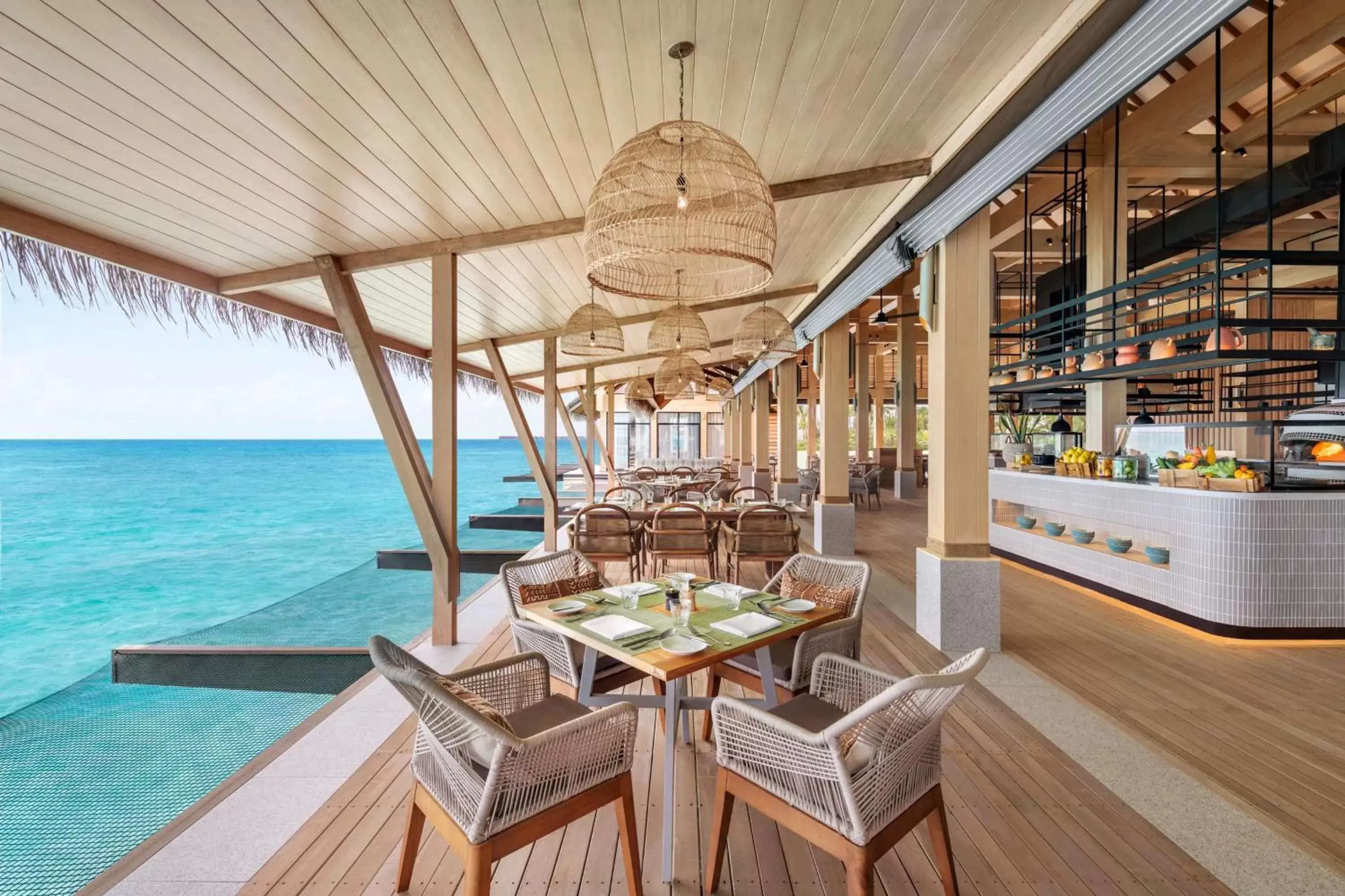 Restaurant/places to eat in Hilton Maldives Amingiri Resort & Spa