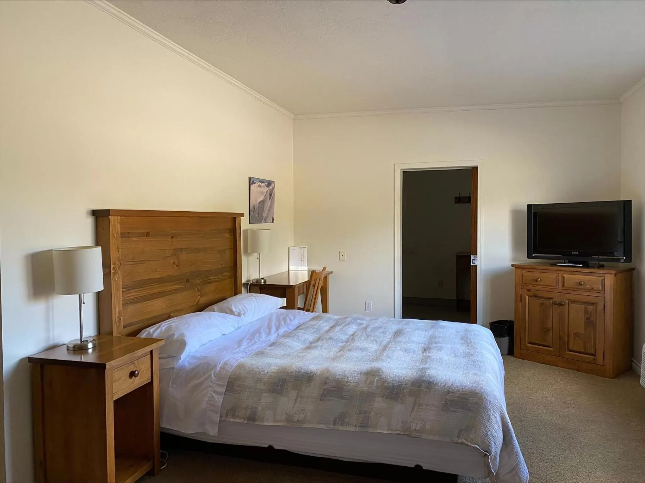 Bed in Stork Nest Inn