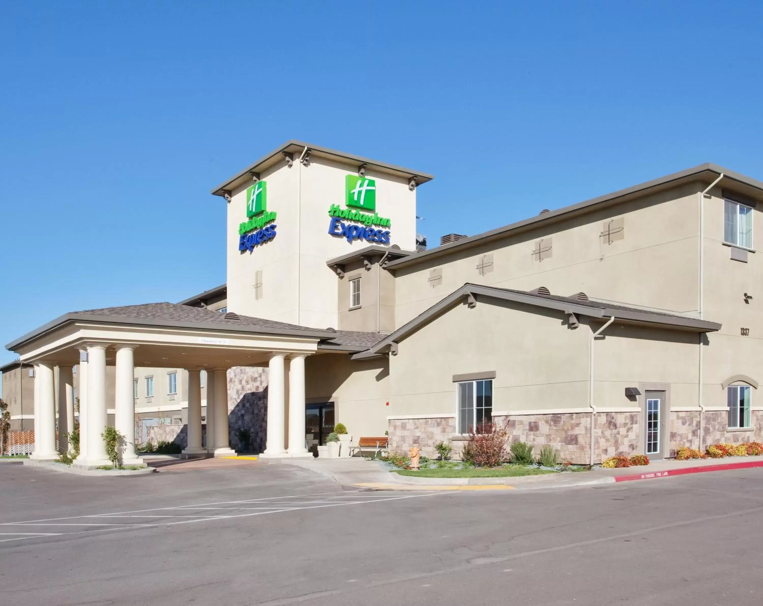 Property Building in Holiday Inn Express Lodi, an IHG Hotel