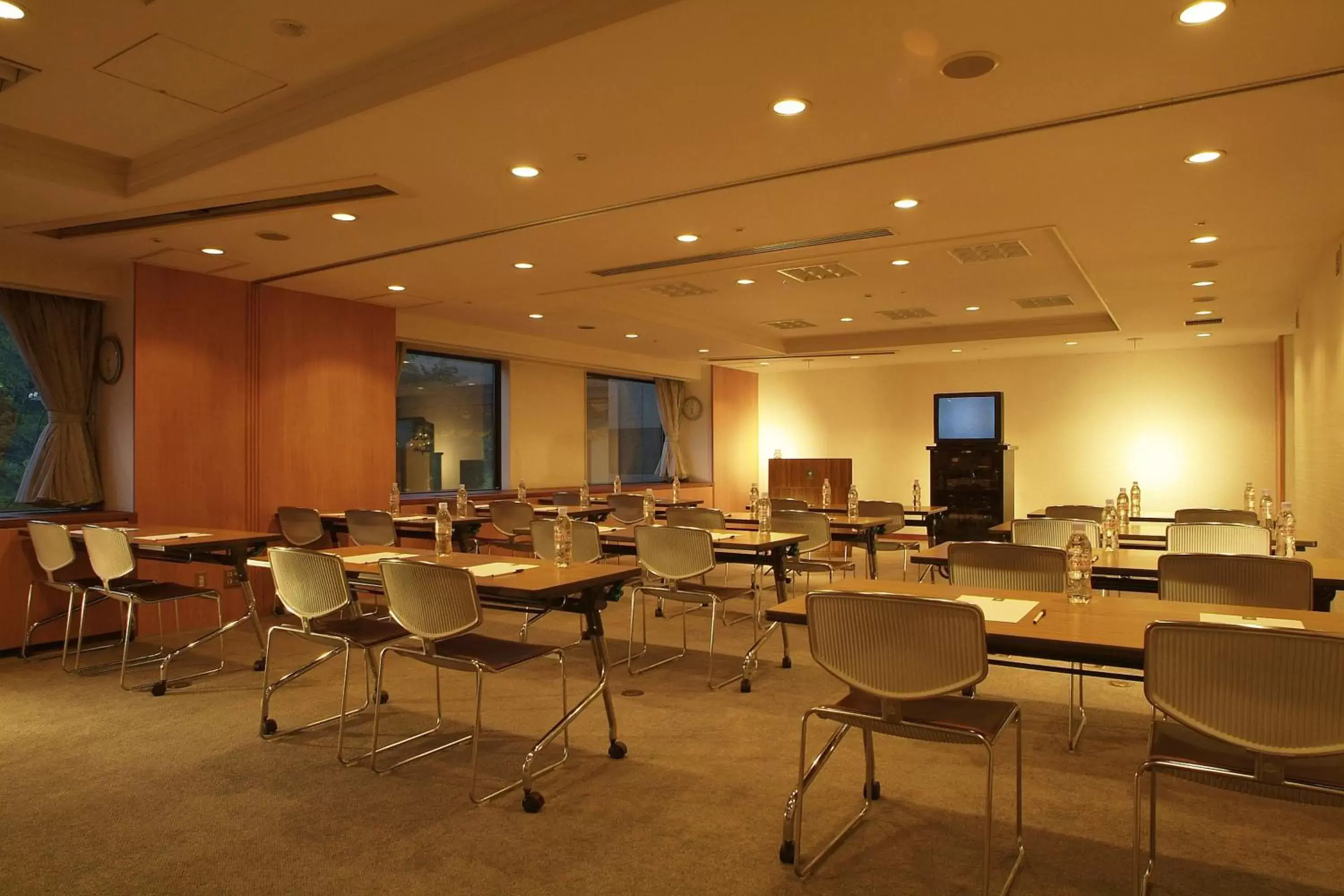 Business facilities in International Garden Hotel Narita
