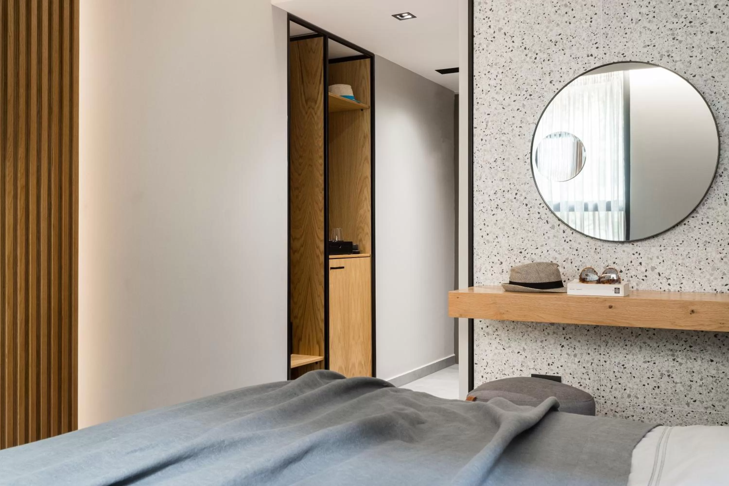 Bedroom, Bed in 11 Enteka Acropolis Suites