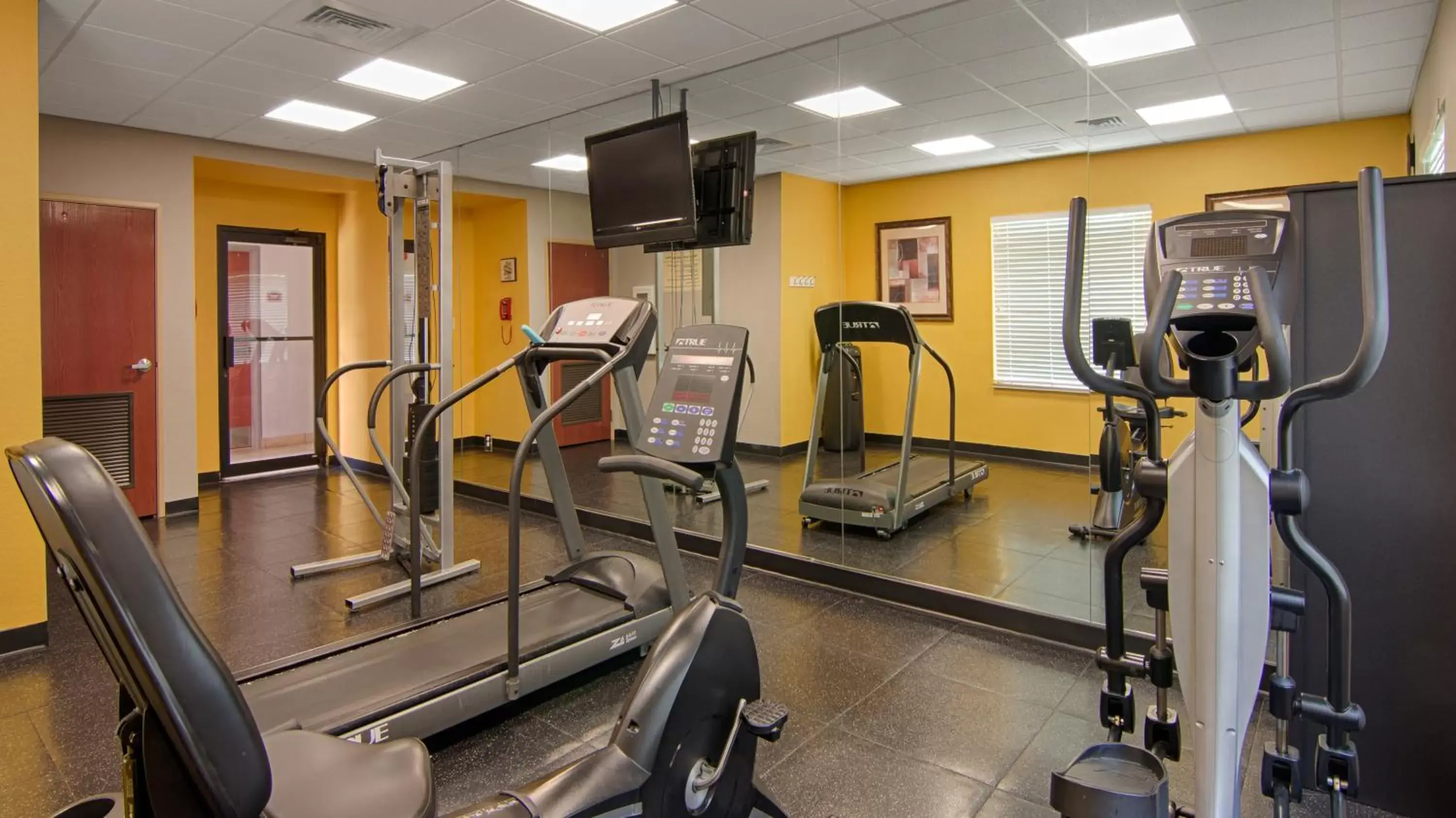 Fitness centre/facilities, Fitness Center/Facilities in Best Western Auburndale Inn & Suites