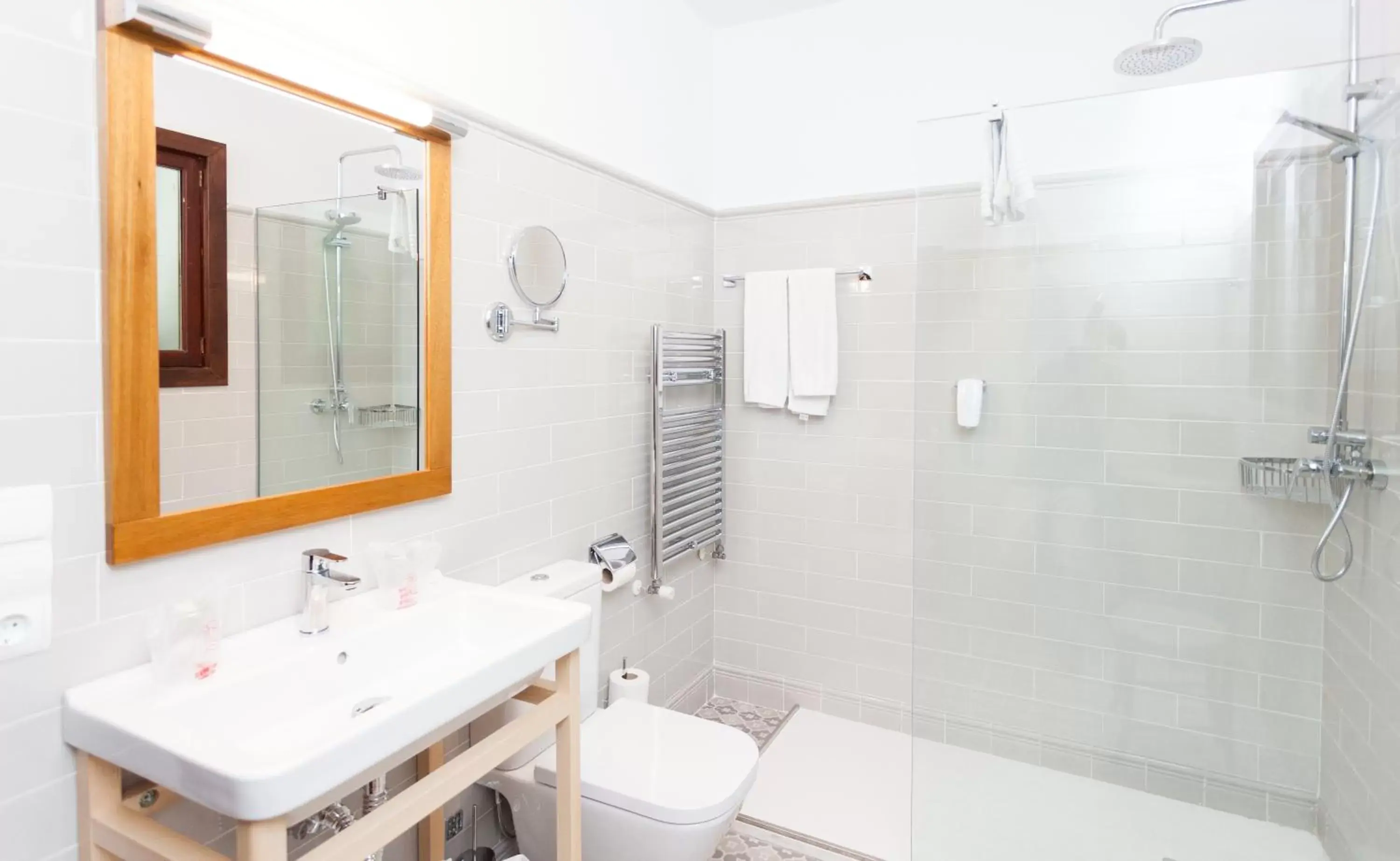 Bathroom in Hotel El Guía