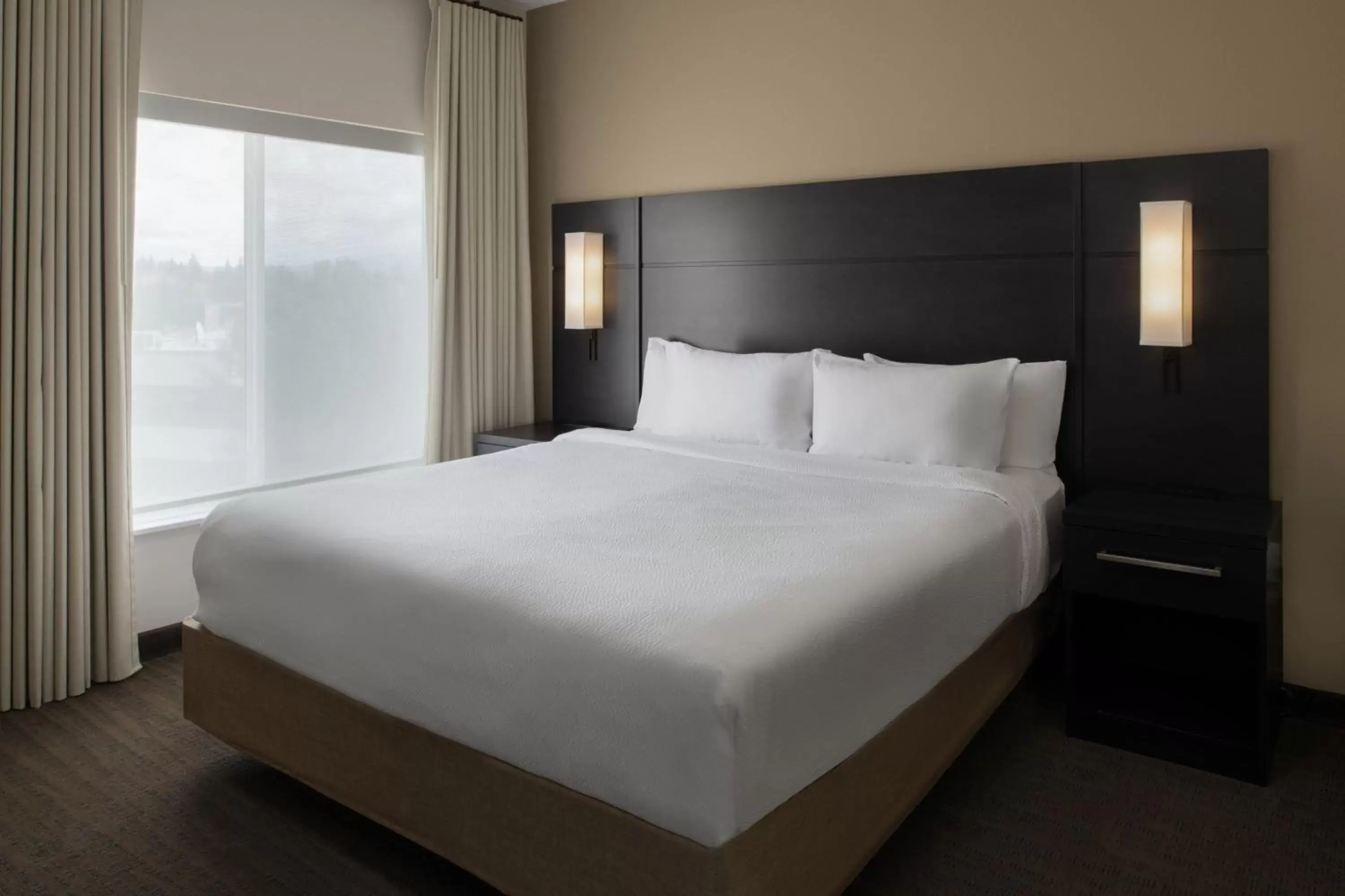 Bedroom, Bed in Residence Inn by Marriott Portland Vancouver