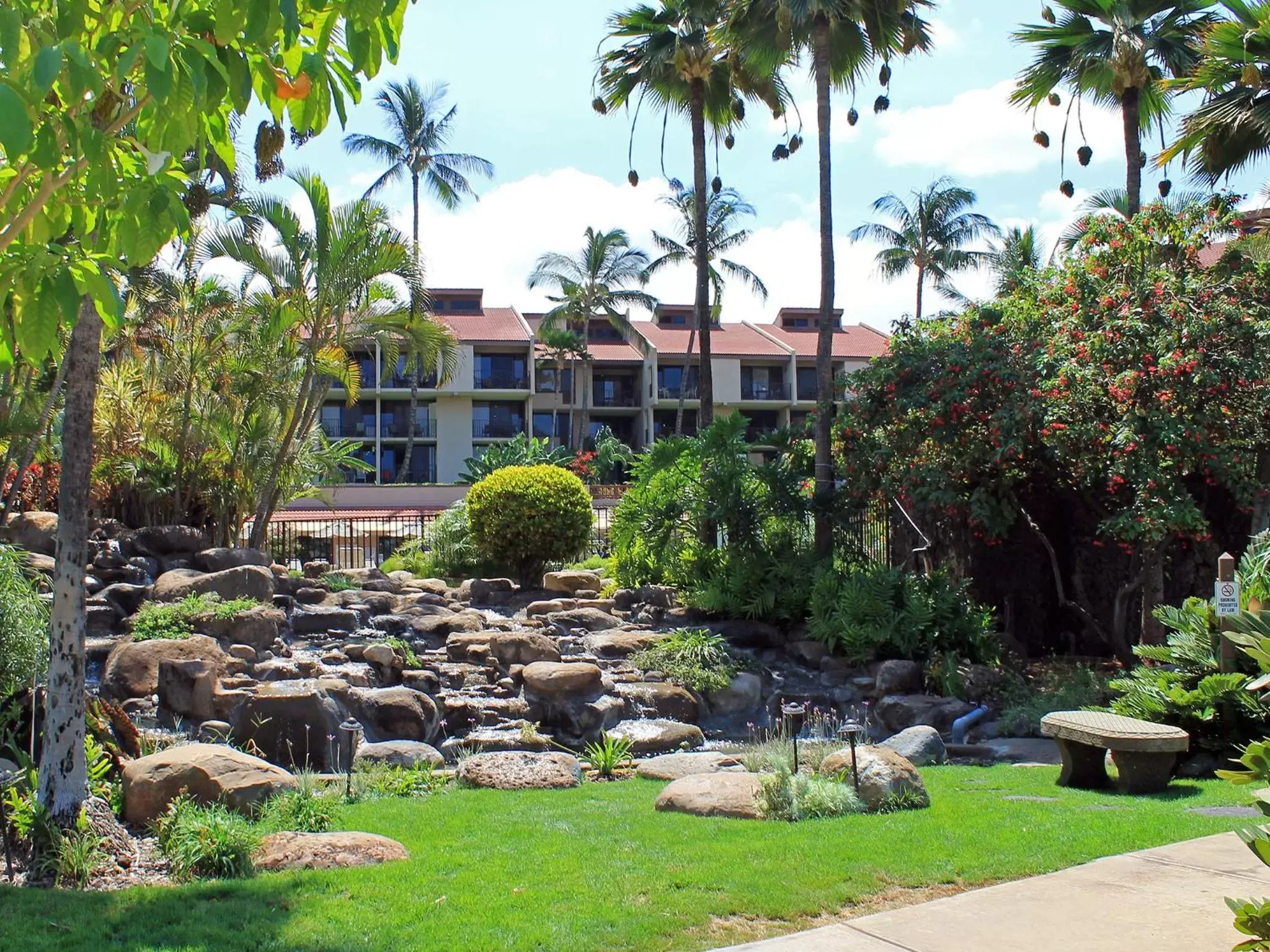 Garden in Castle Kamaole Sands