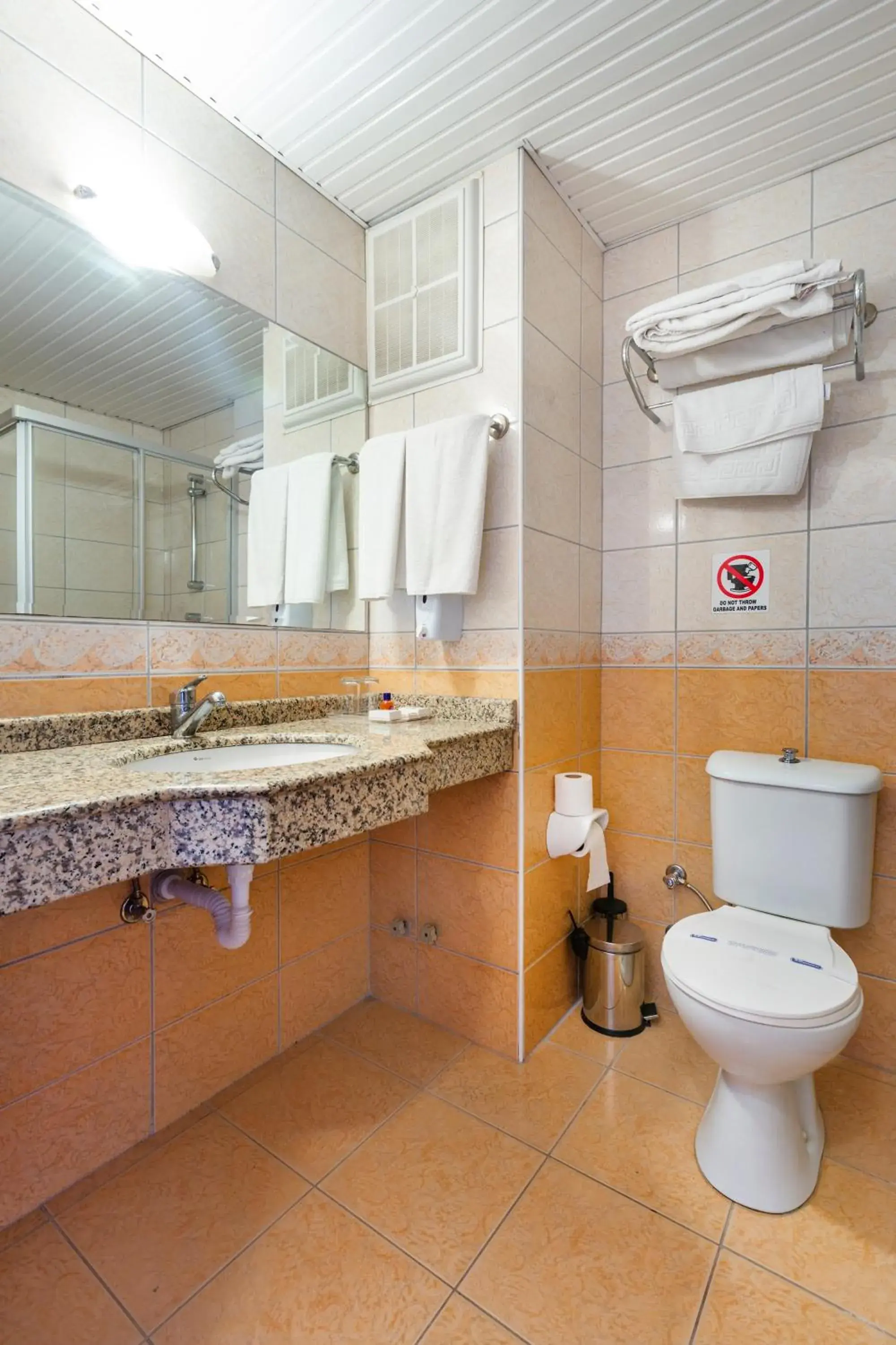 Bathroom in Alanya Beach Hotel
