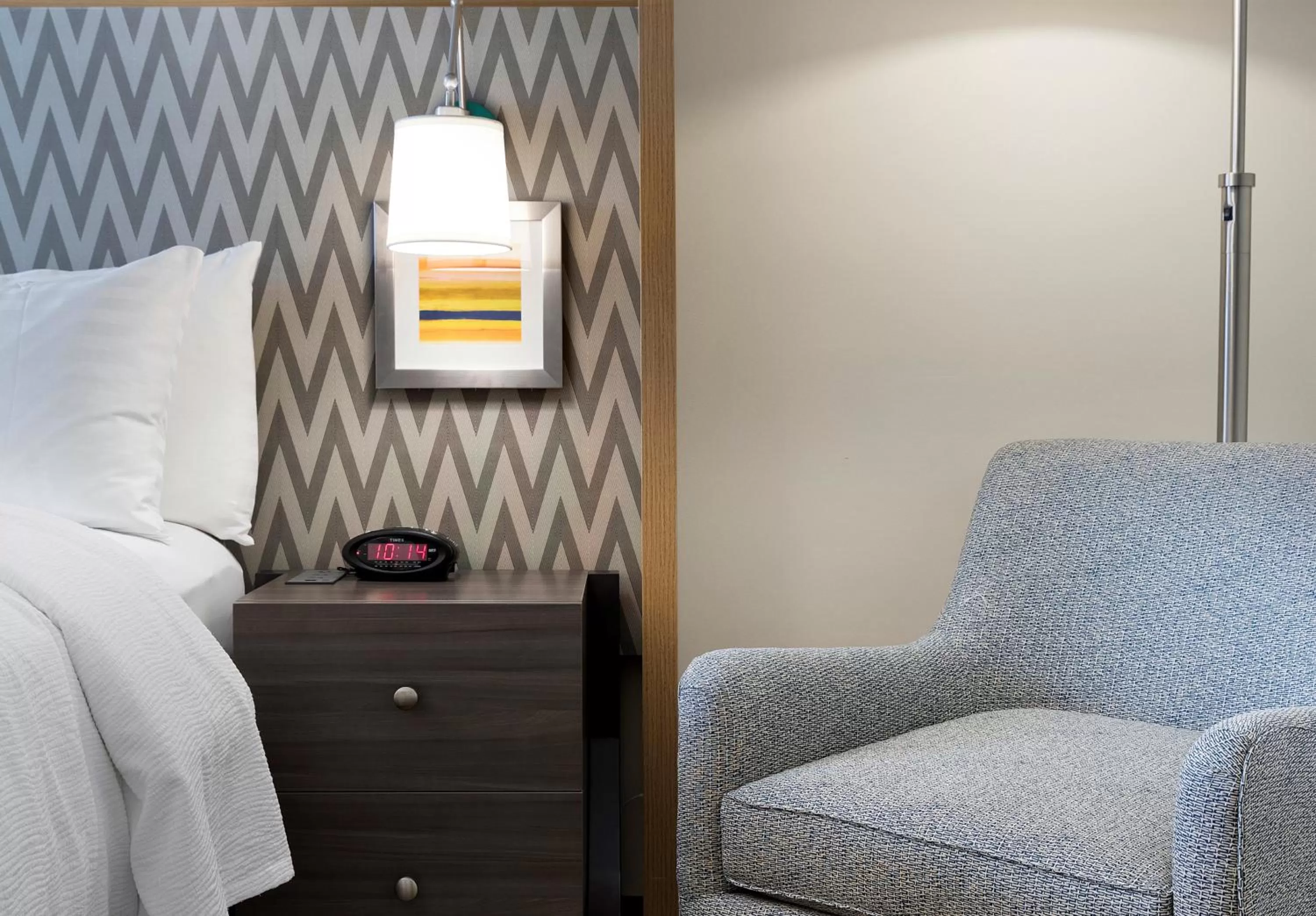 Photo of the whole room, Bed in Holiday Inn - Bloomington W MSP Airport Area by IHG