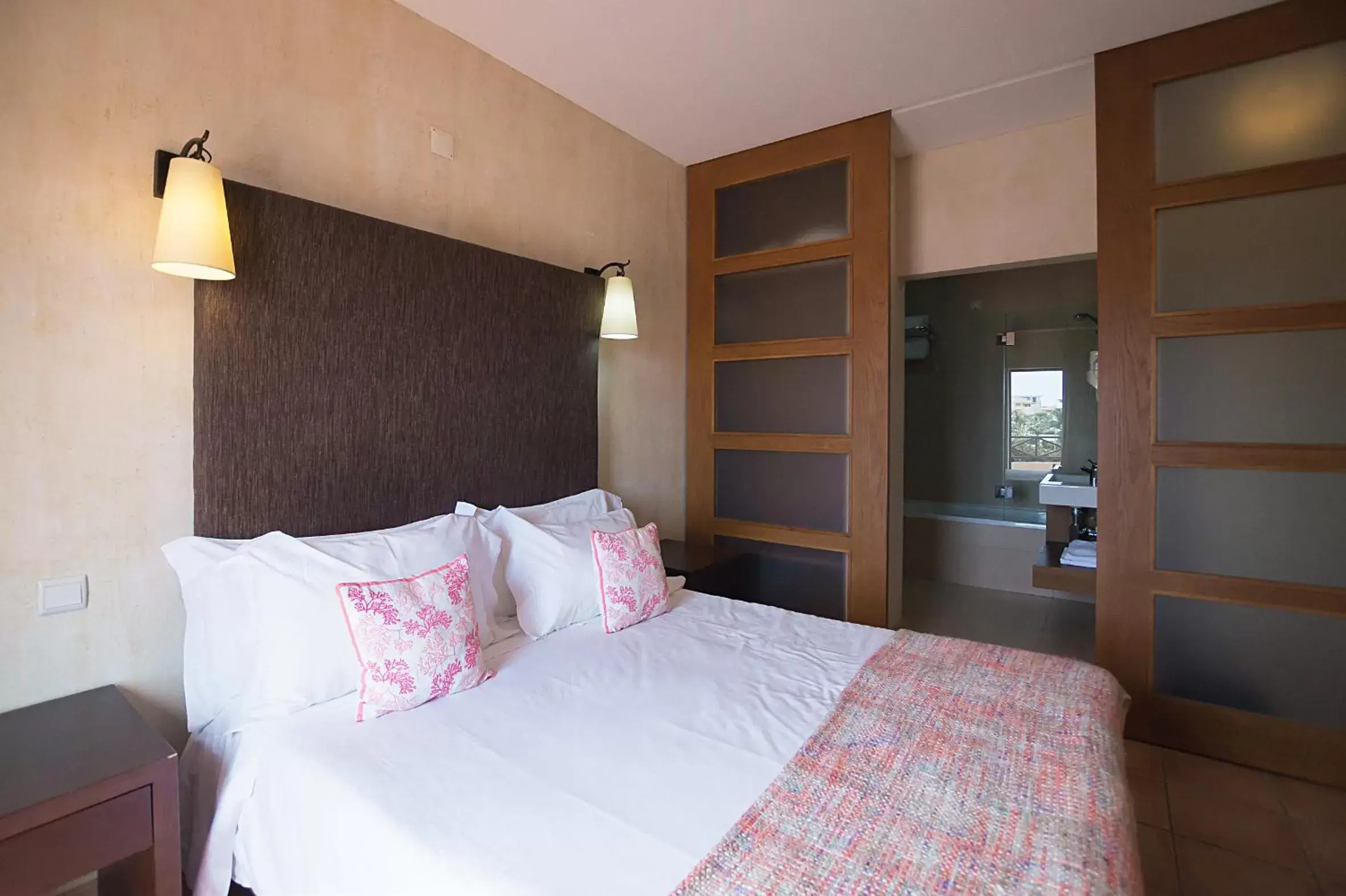 Bedroom, Bed in Hotel Parque das Laranjeiras