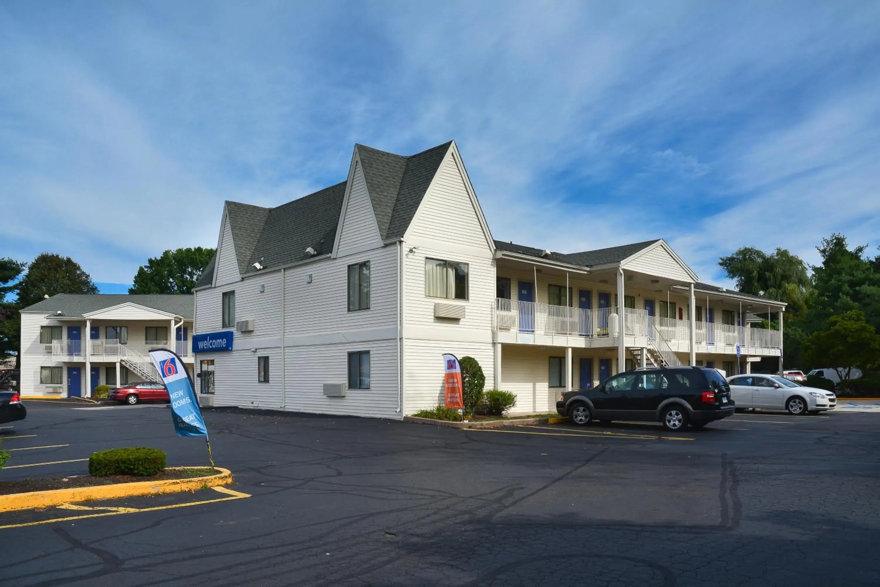 Property Building in Motel 6-Southington, CT - Hartford