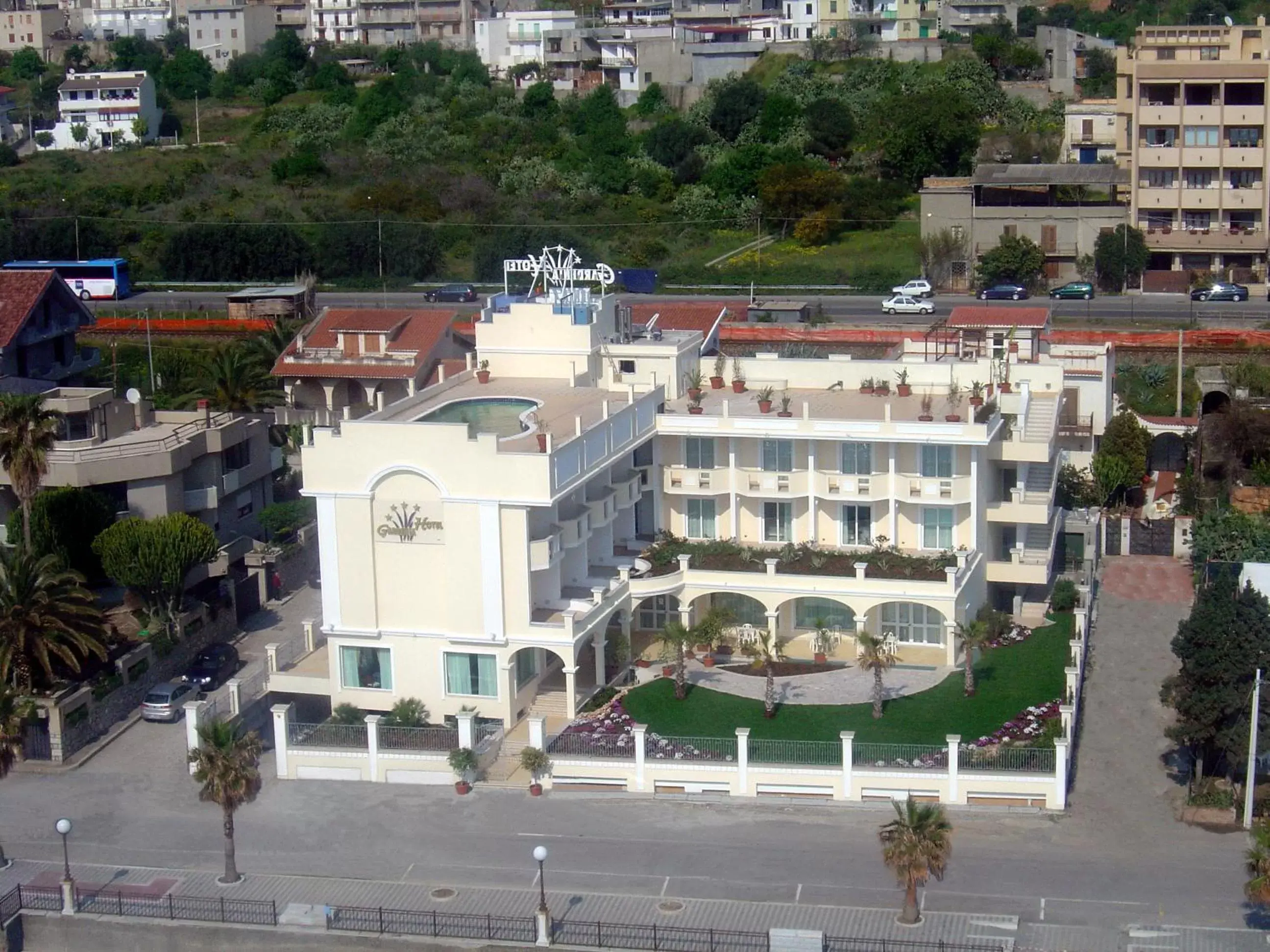 Bird's eye view, Bird's-eye View in Gardenia Hotel