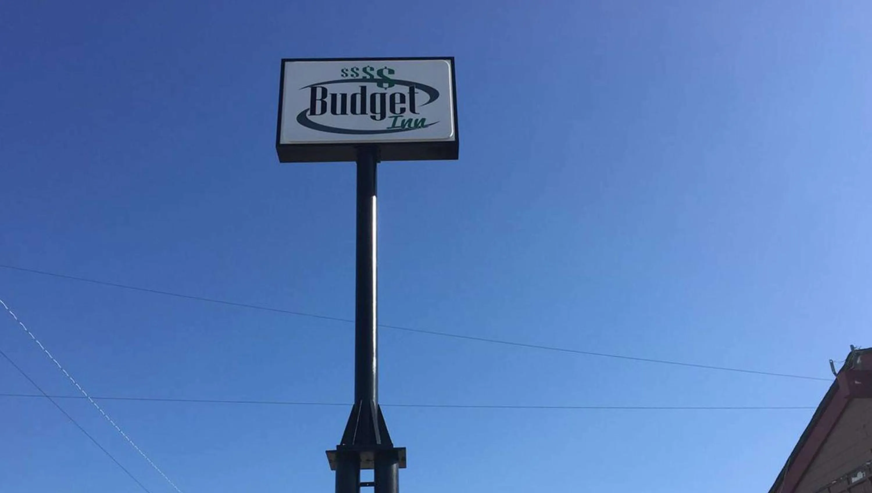 Property building in Budget Inn Ardmore OK