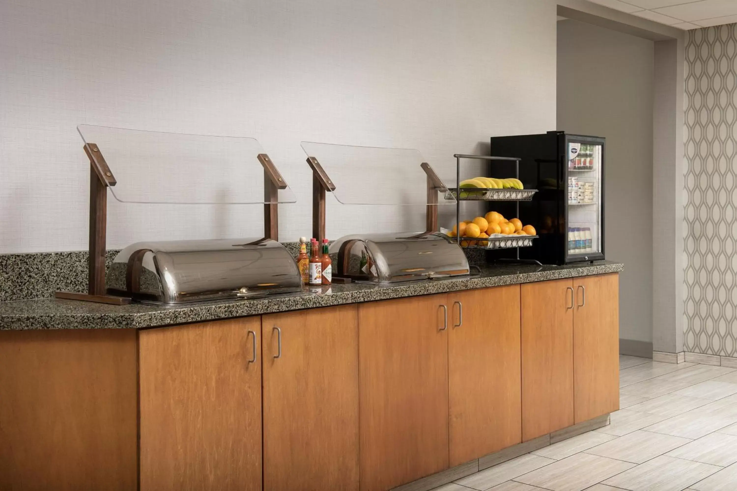 Breakfast, Kitchen/Kitchenette in SpringHill Suites by Marriott Boise ParkCenter