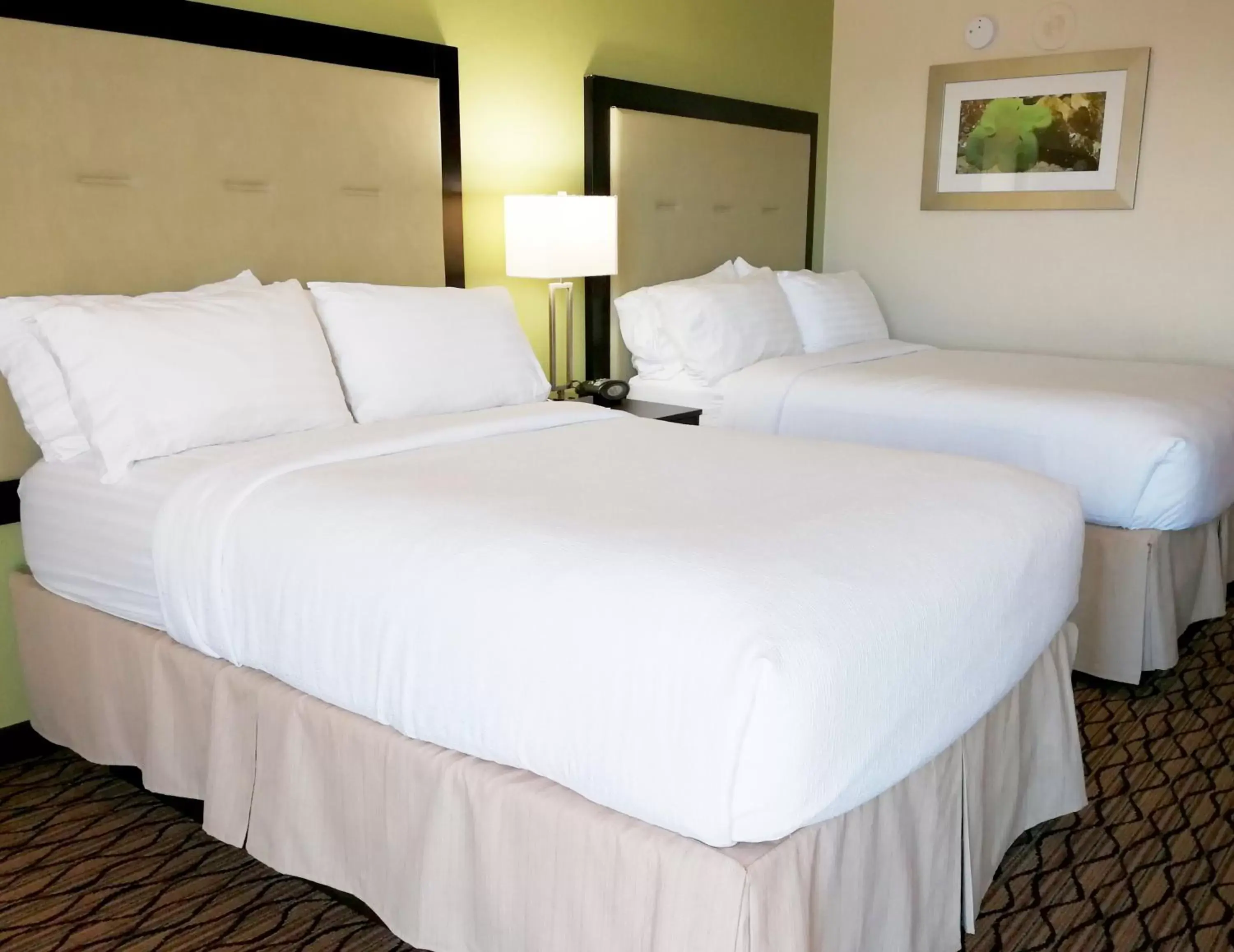 Photo of the whole room, Bed in Holiday Inn Corpus Christi Downtown Marina, an IHG Hotel