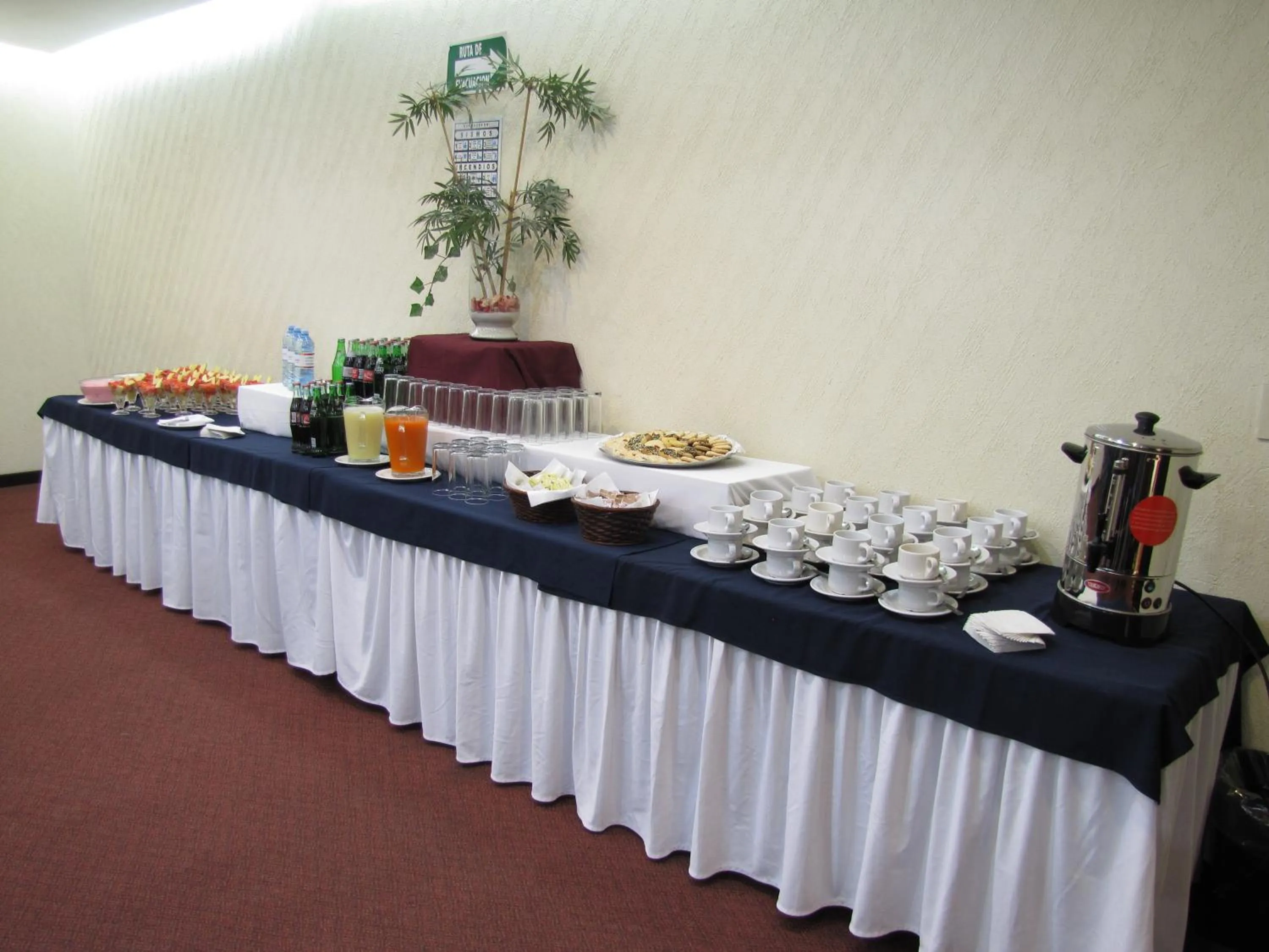 Business facilities in Aranzazu Plaza Kristal Aguascalientes