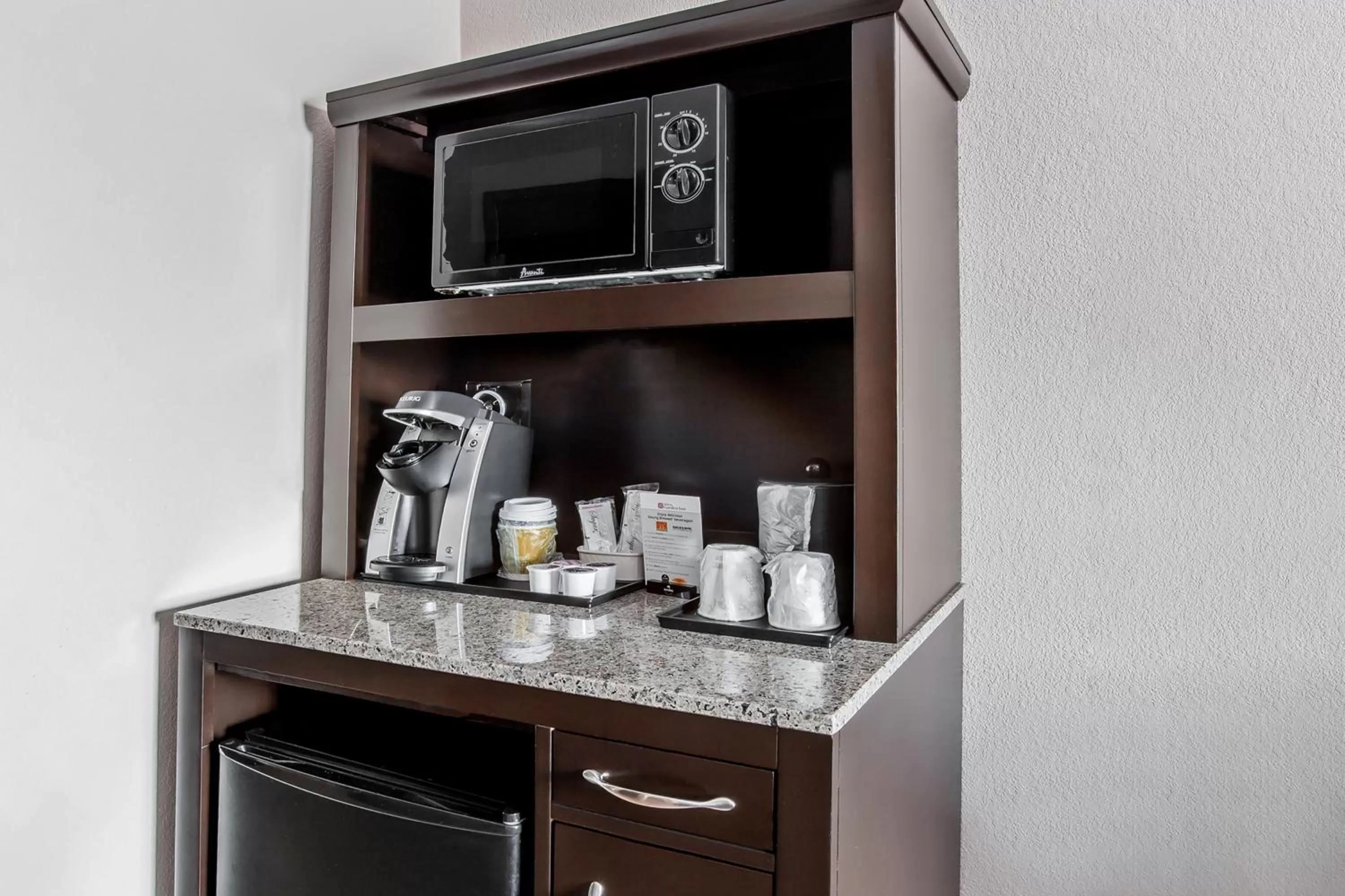 Photo of the whole room in Hilton Garden Inn Phoenix/Avondale