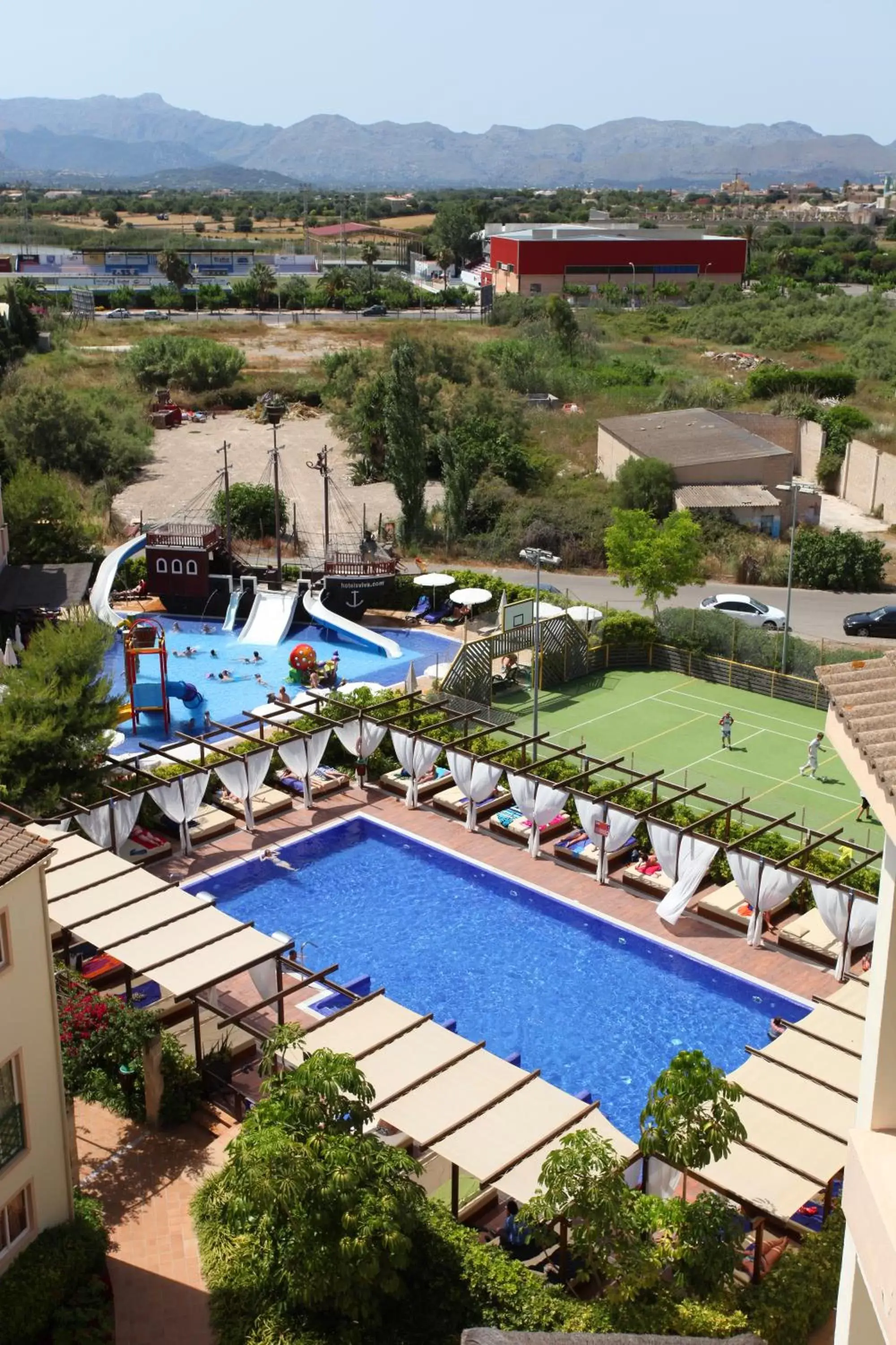 Swimming pool, Pool View in Zafiro Tropic