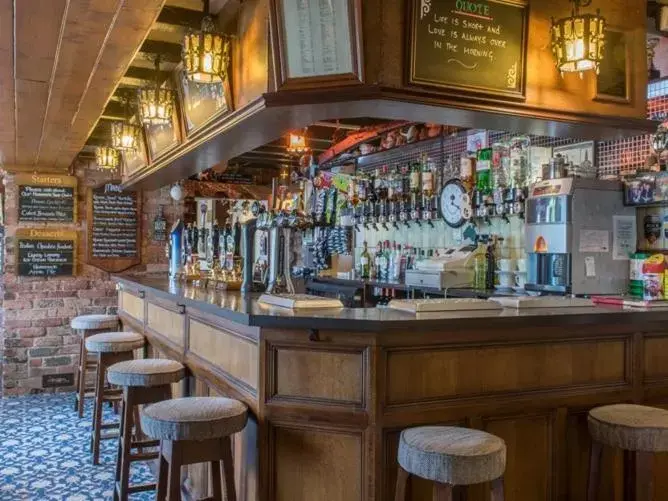 Dining area, Lounge/Bar in The Olde Peculiar