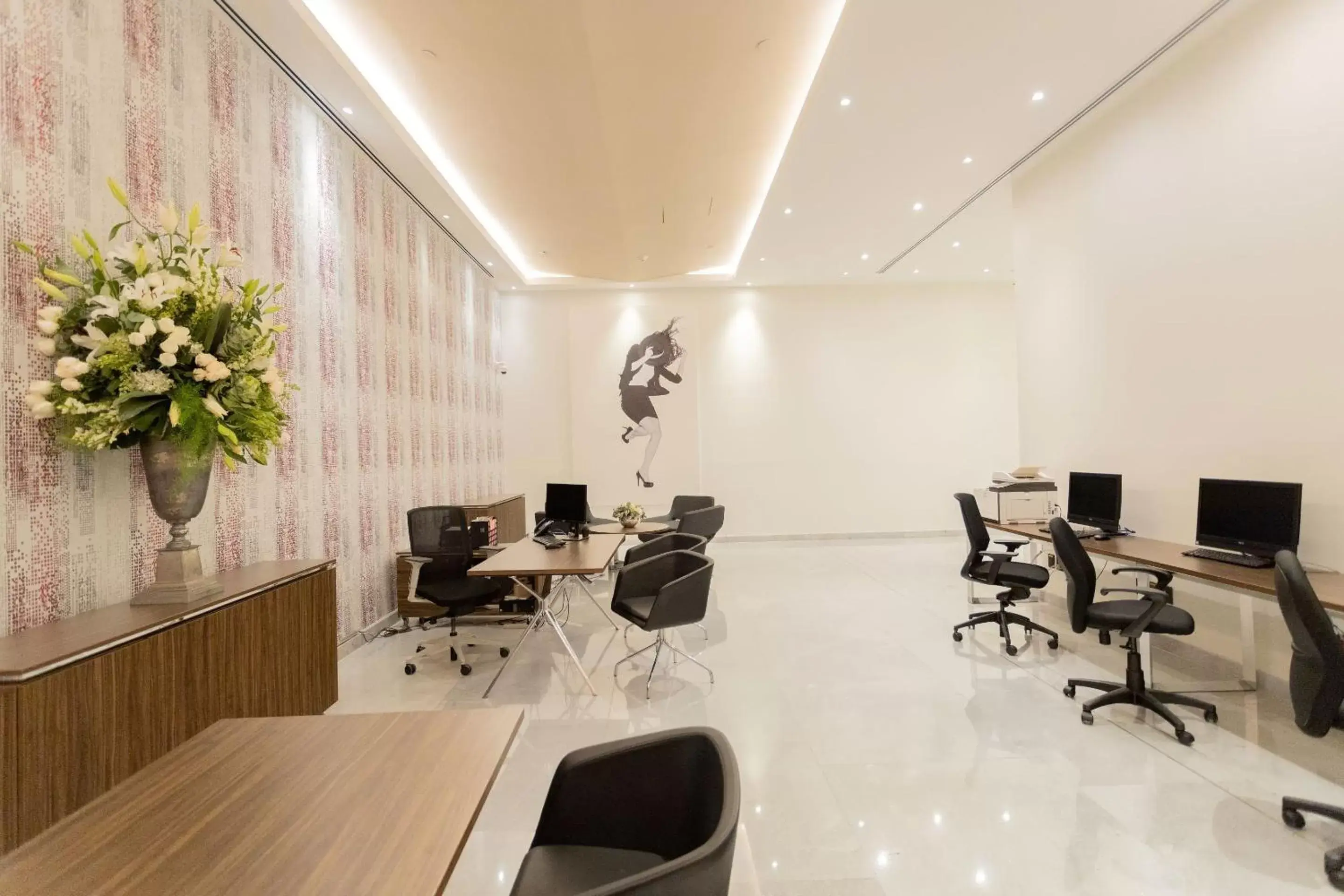 Business facilities, Business Area/Conference Room in Camino Real Fashion Drive Monterrey