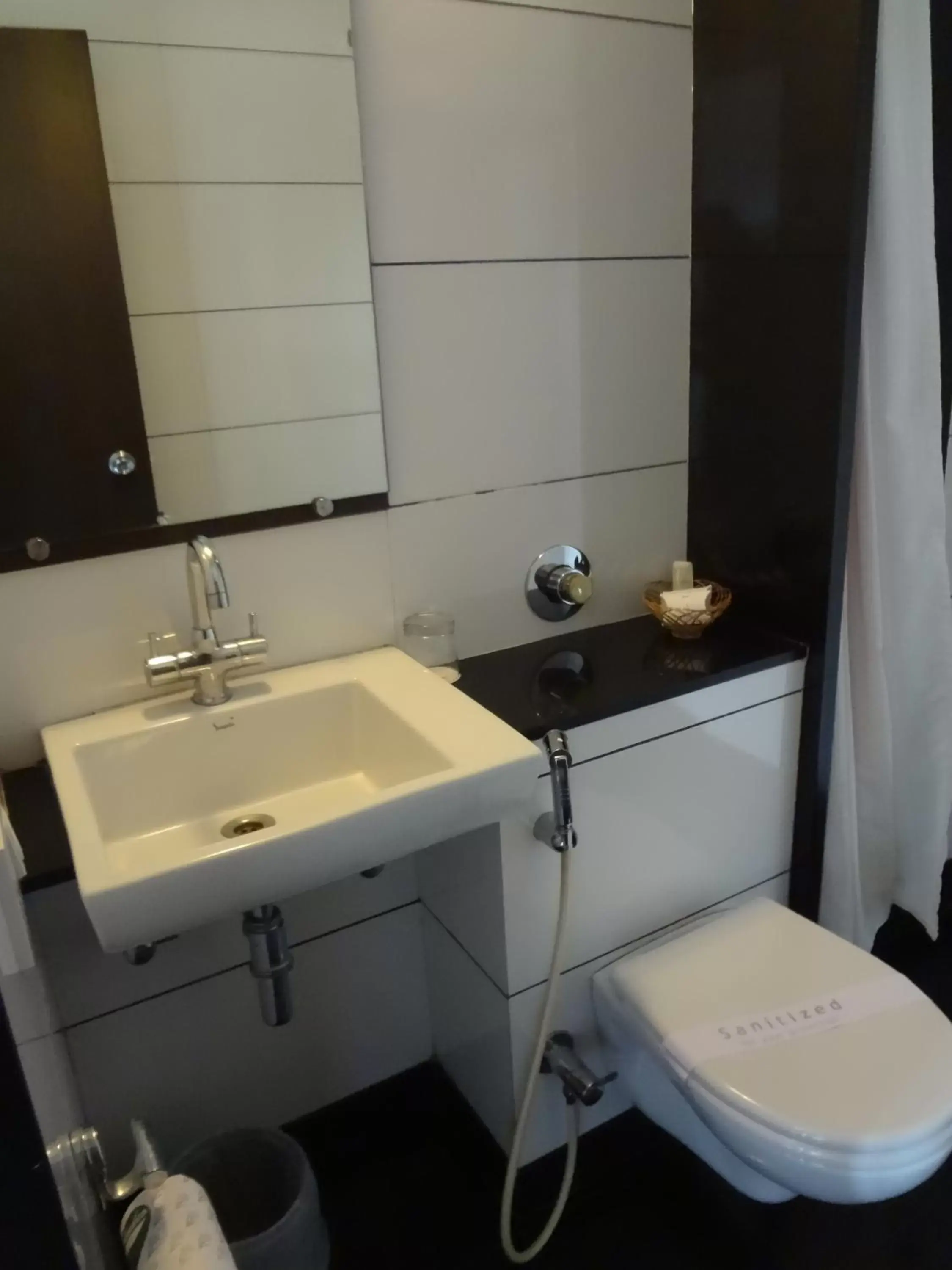 Bathroom in Shantai Hotel