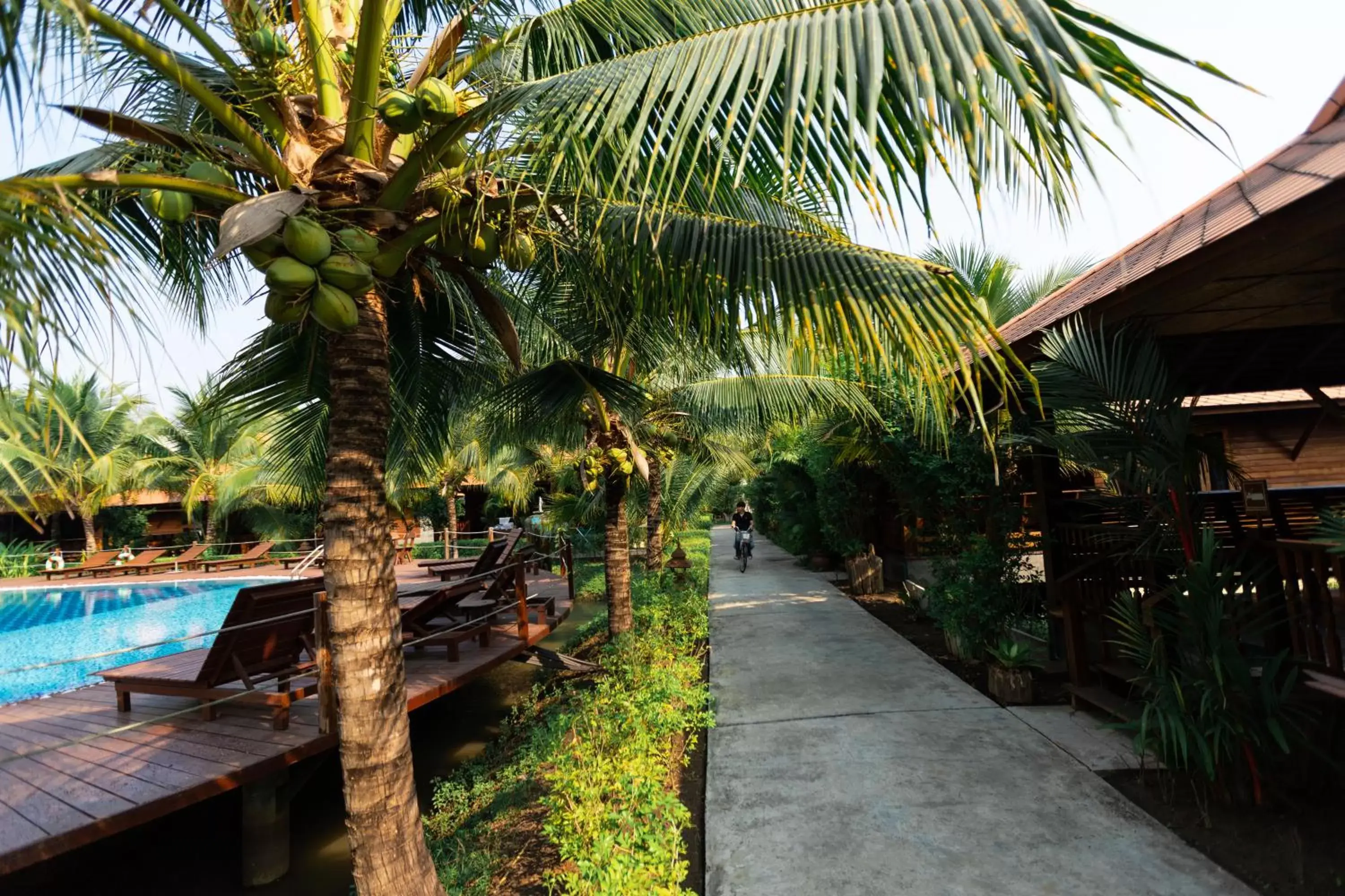 Pool View in Maikaew Damnoen Resort