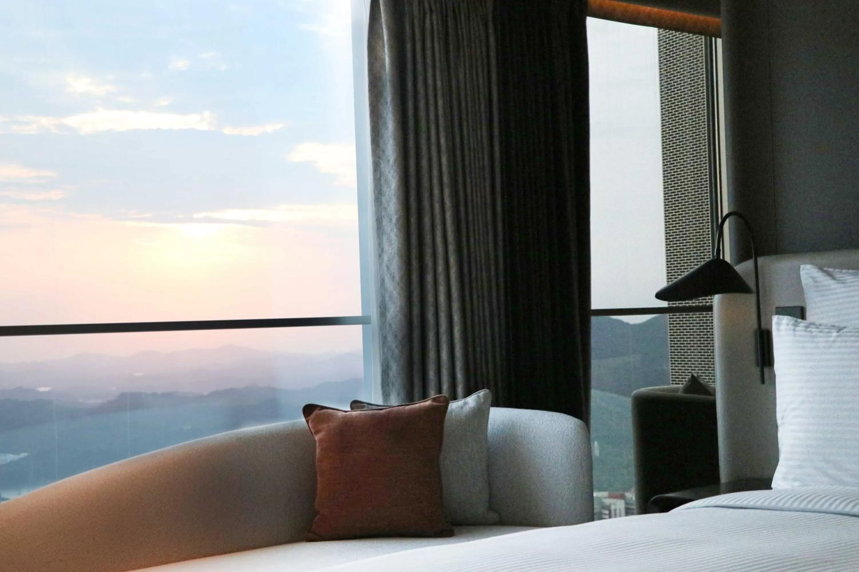 Bed in Pullman Shenzhen North