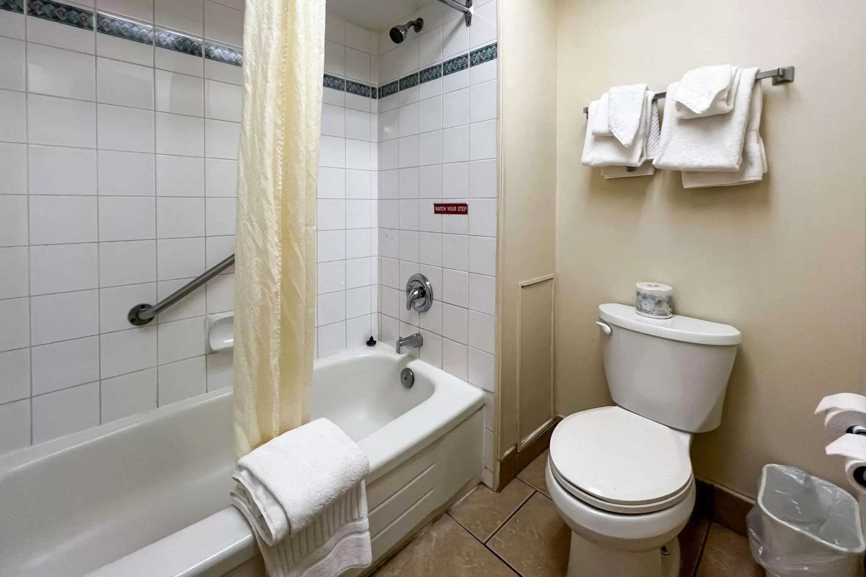 Bedroom, Bathroom in Econo Lodge Motel Village