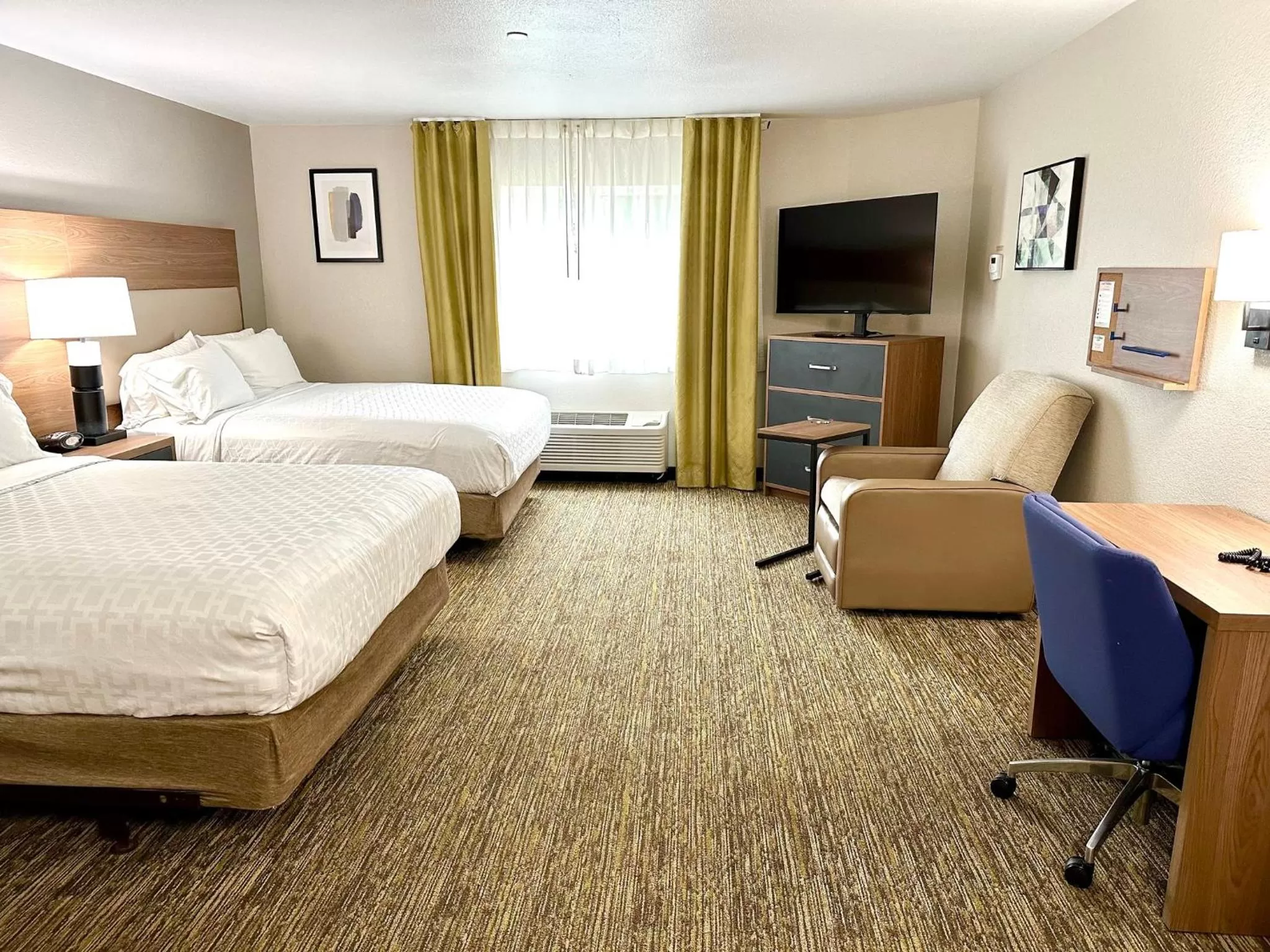Photo of the whole room, Bed in Candlewood Suites Savannah Airport by IHG