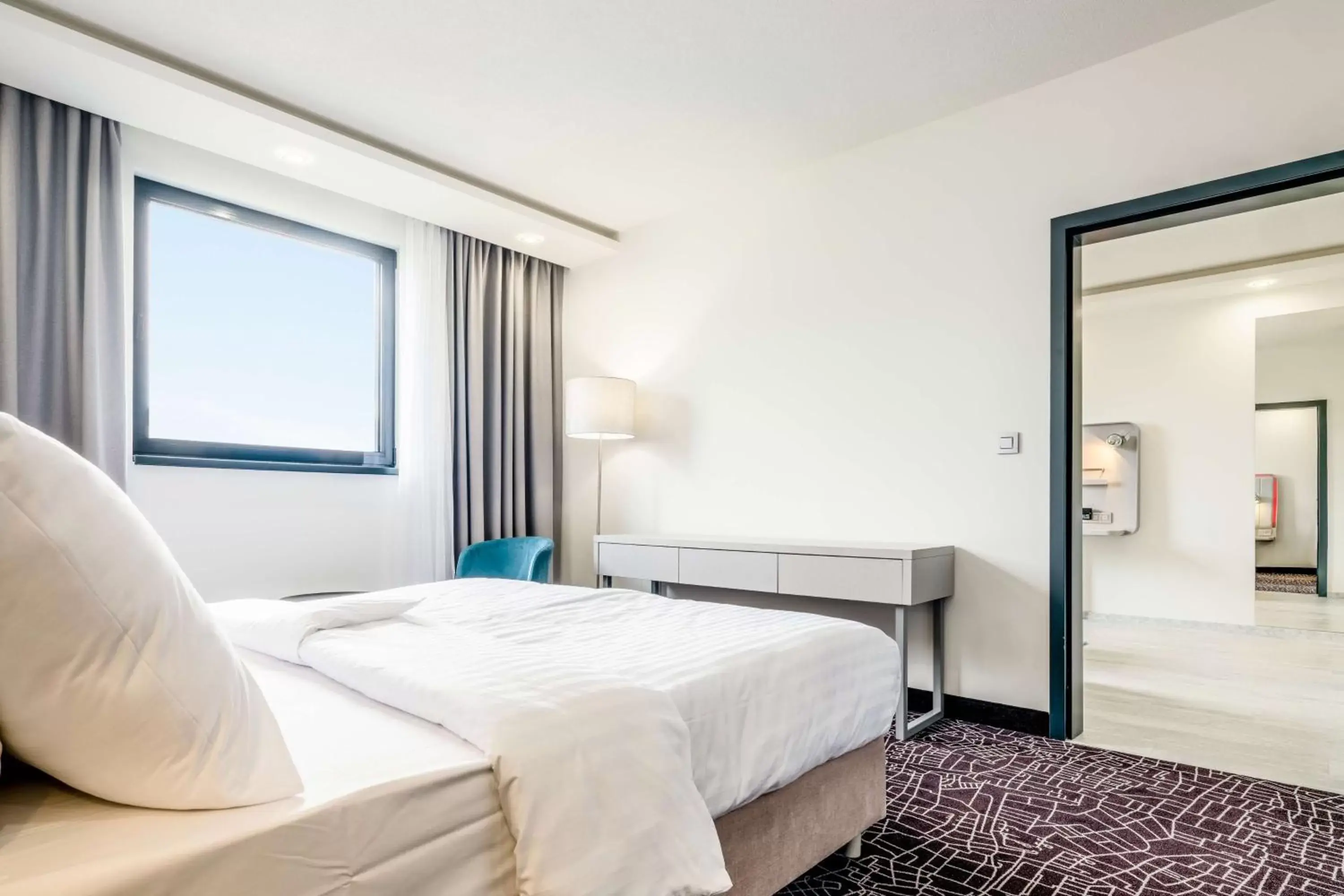 Photo of the whole room, Bed in Park Inn by Radisson Danube Bratislava Photo of the whole room, Bed in Park Inn by Radisson Danube Bratislava