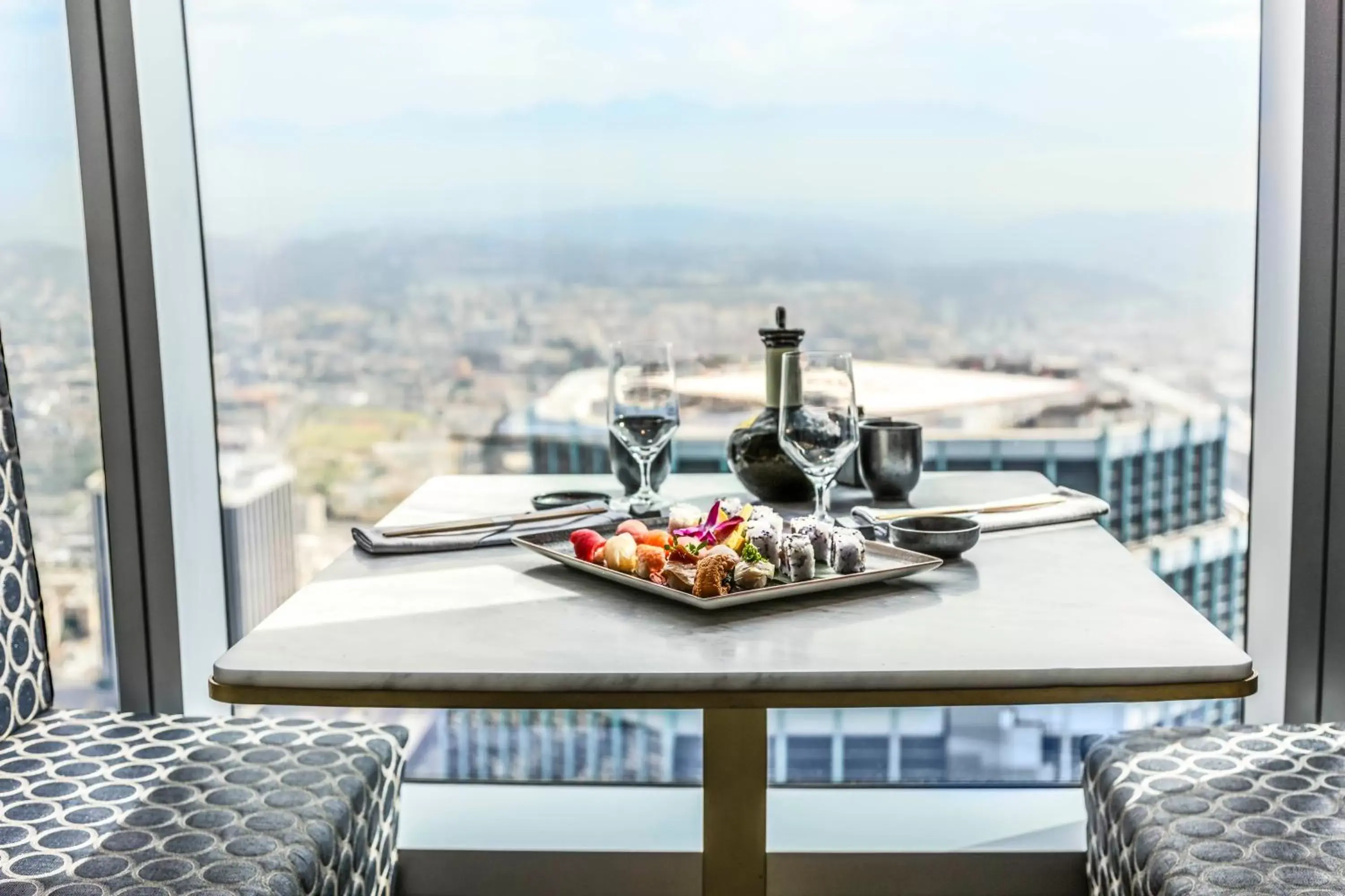 Restaurant/places to eat in InterContinental - Los Angeles Downtown, an IHG Hotel