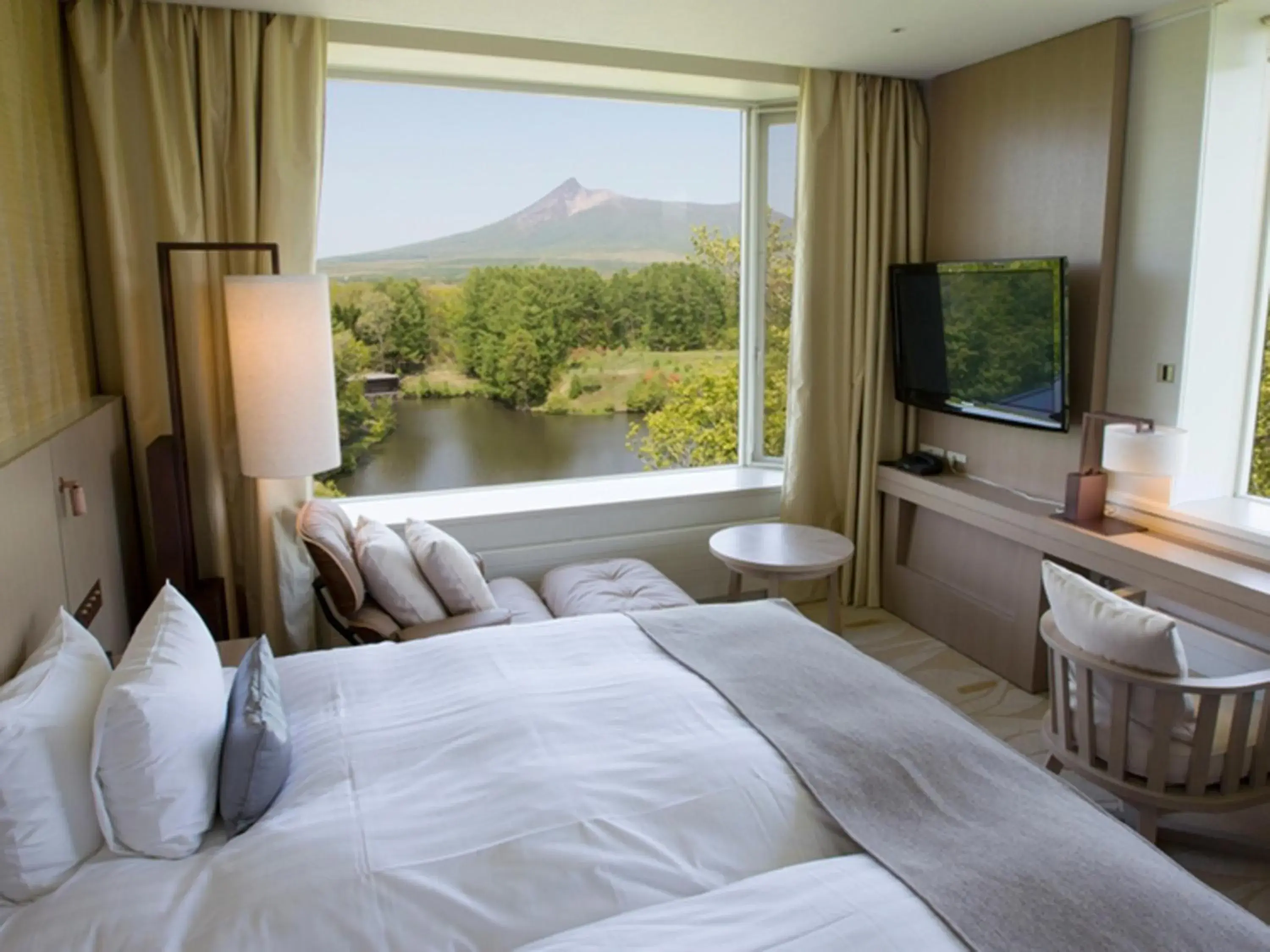 Photo of the whole room, Bed in Hakodate Onuma Prince Hotel