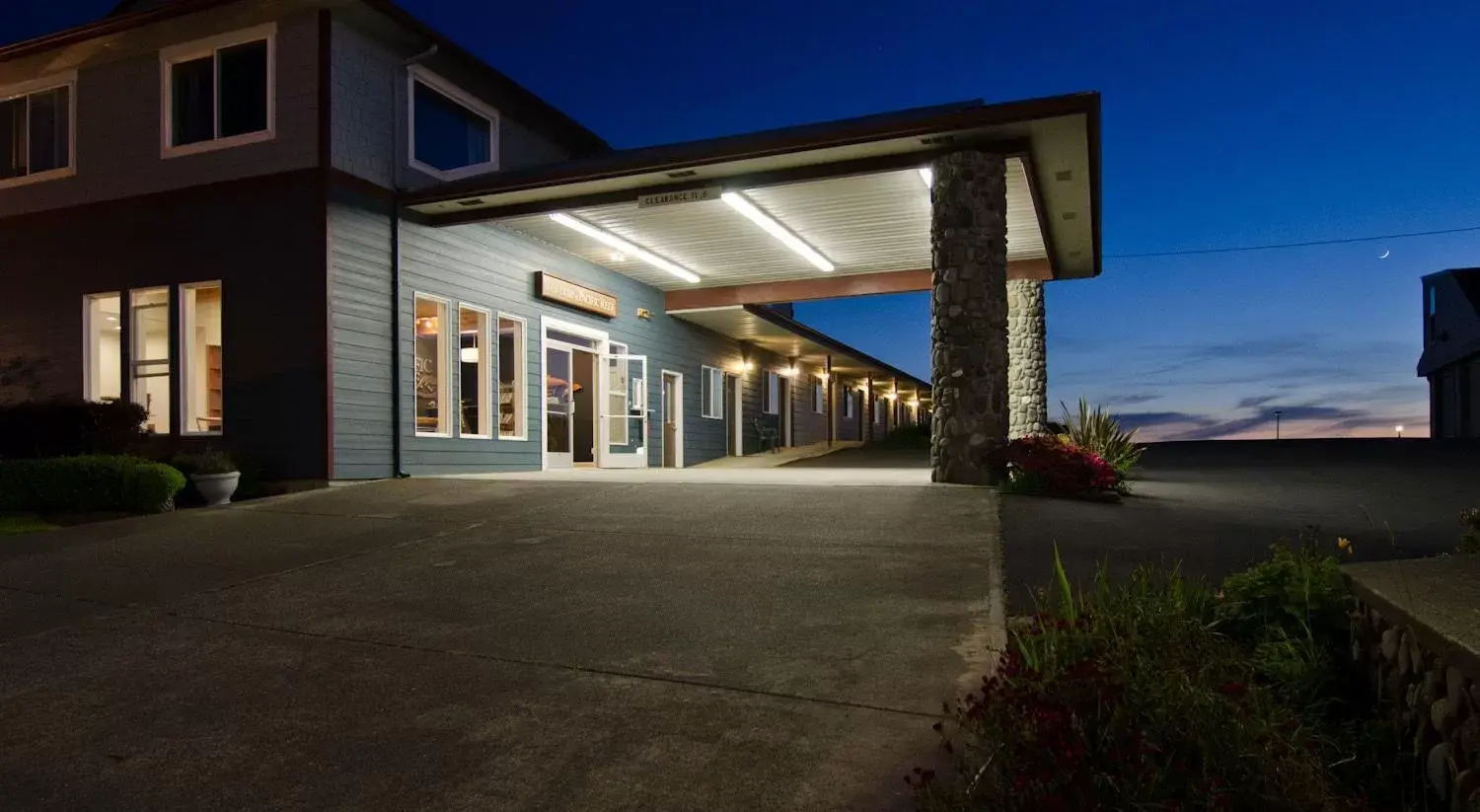 Facade/entrance, Property Building in Pacific Reef Hotel & Light Show