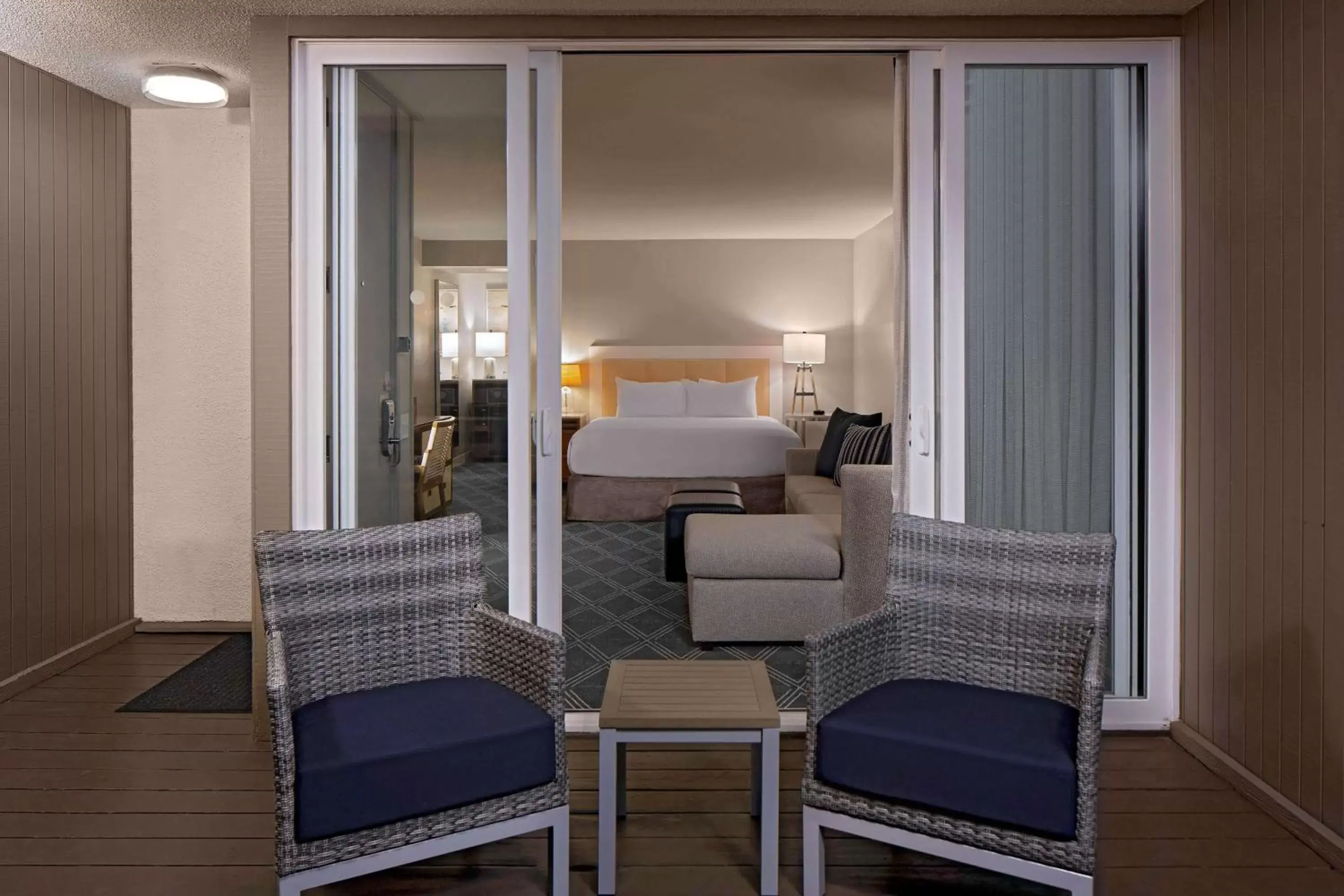 Bedroom, Seating Area in Hyatt Regency Mission Bay Spa and Marina