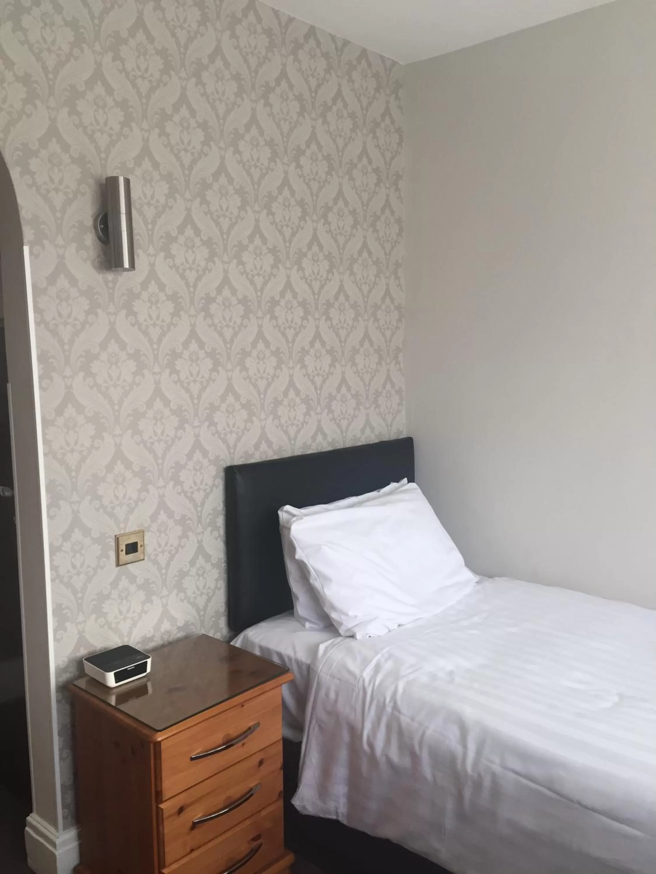 Bed in Best Western Bolholt Country Park Hotel