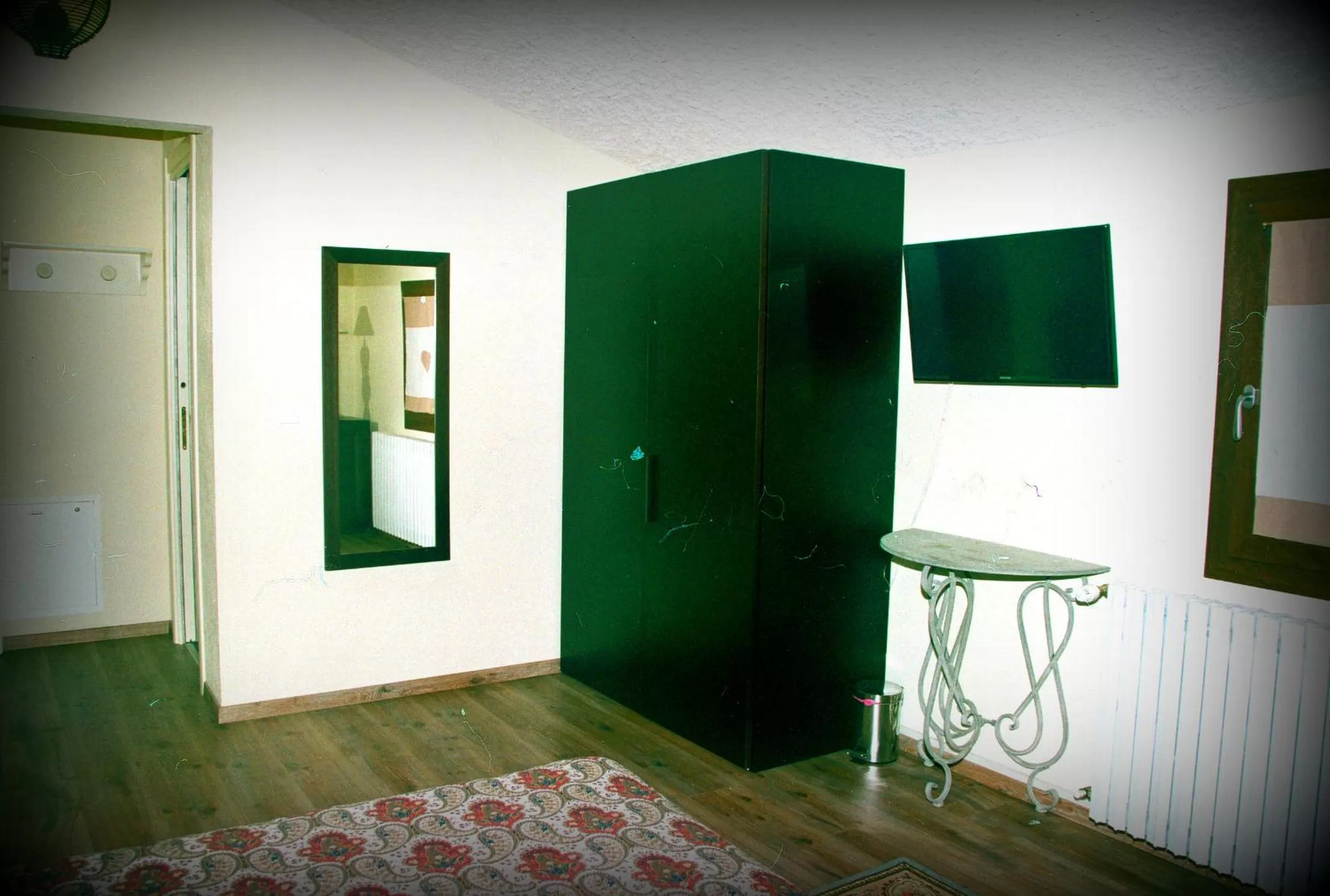 Decorative detail, TV/Entertainment Center in Locanda del Viandante