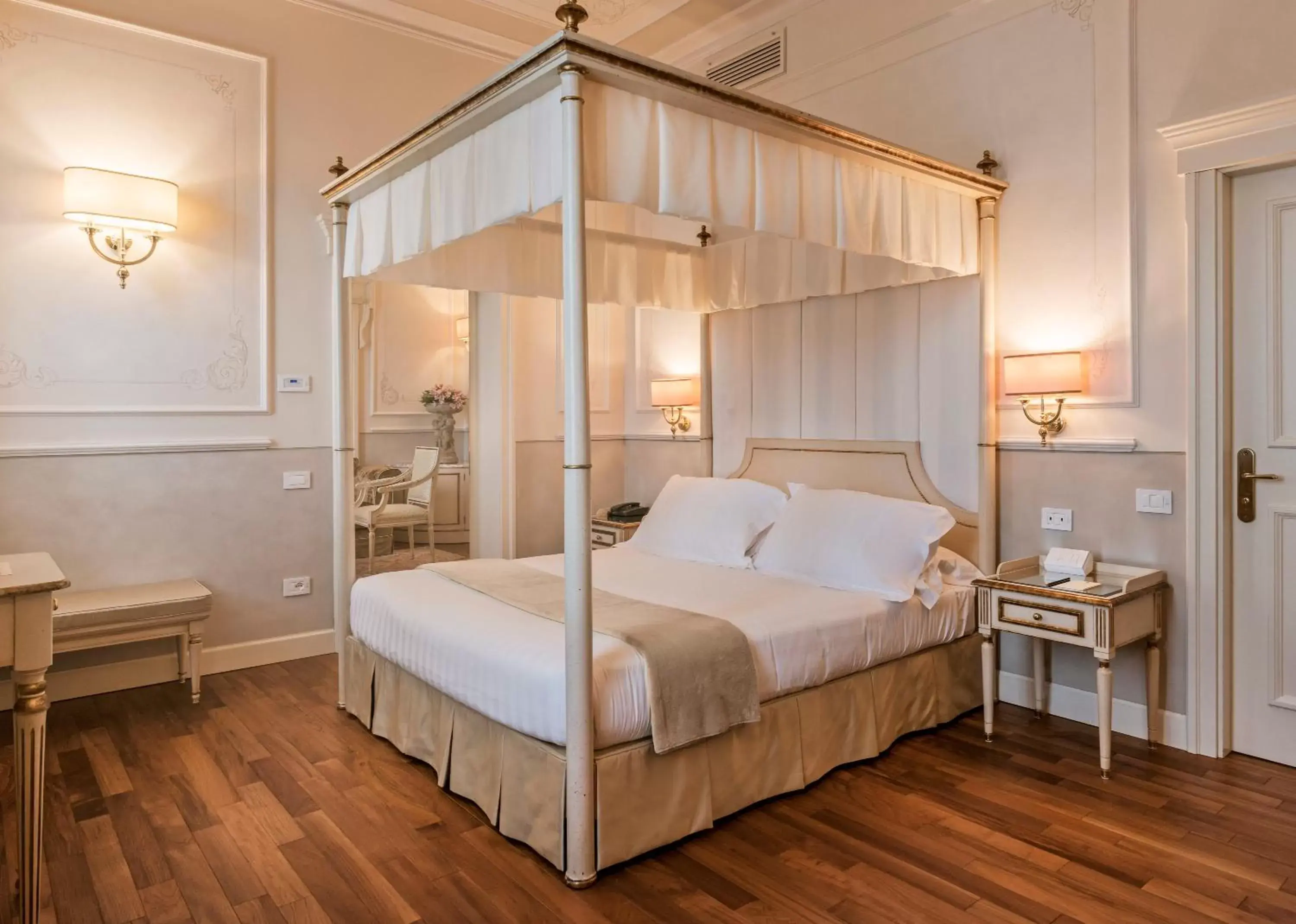 Bedroom, Bed in Hotel Armonia