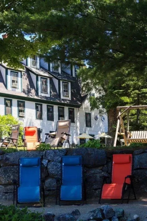 Property Building in Follansbee Inn