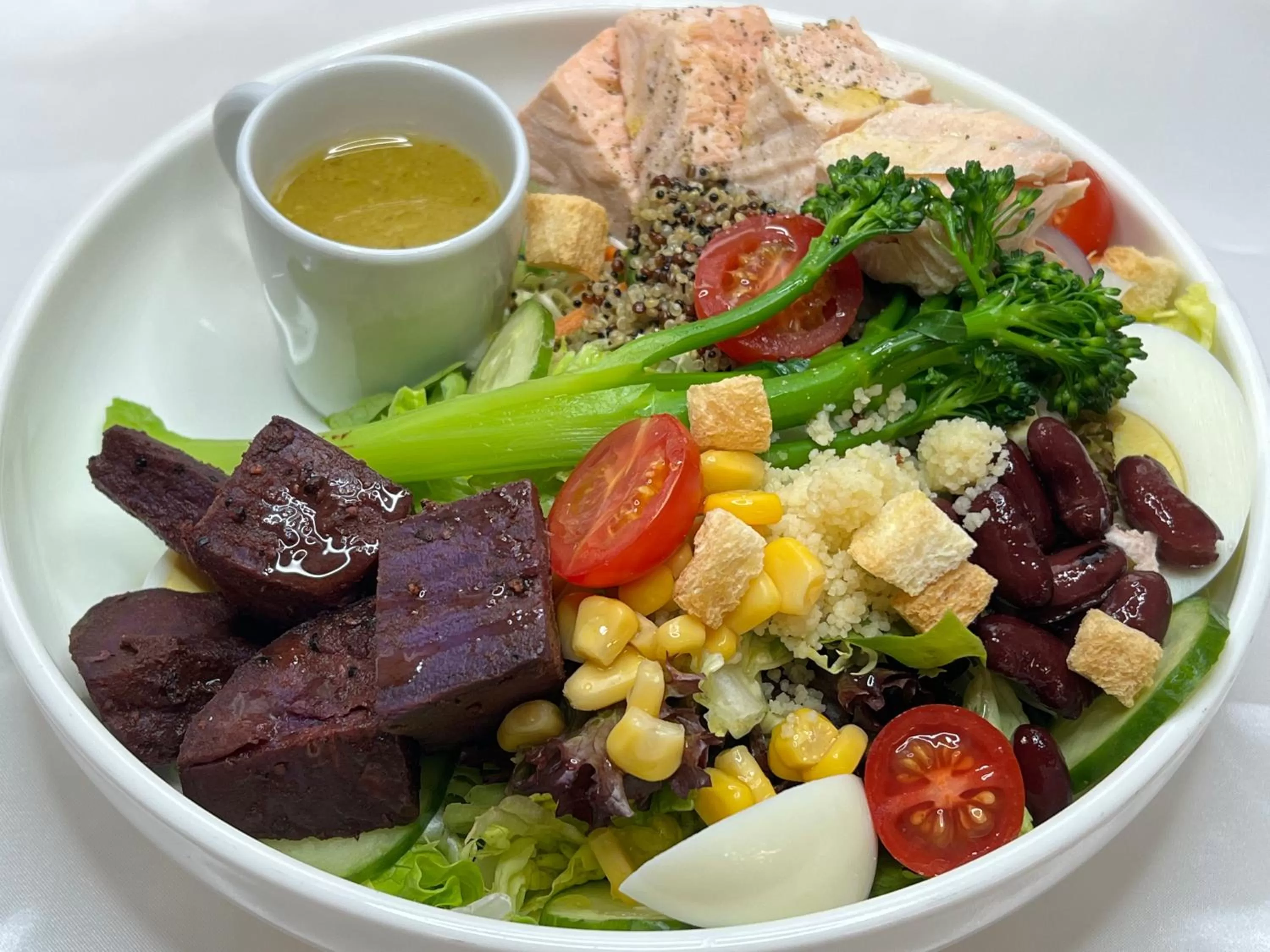 Restaurant/places to eat in ibis Hong Kong North Point