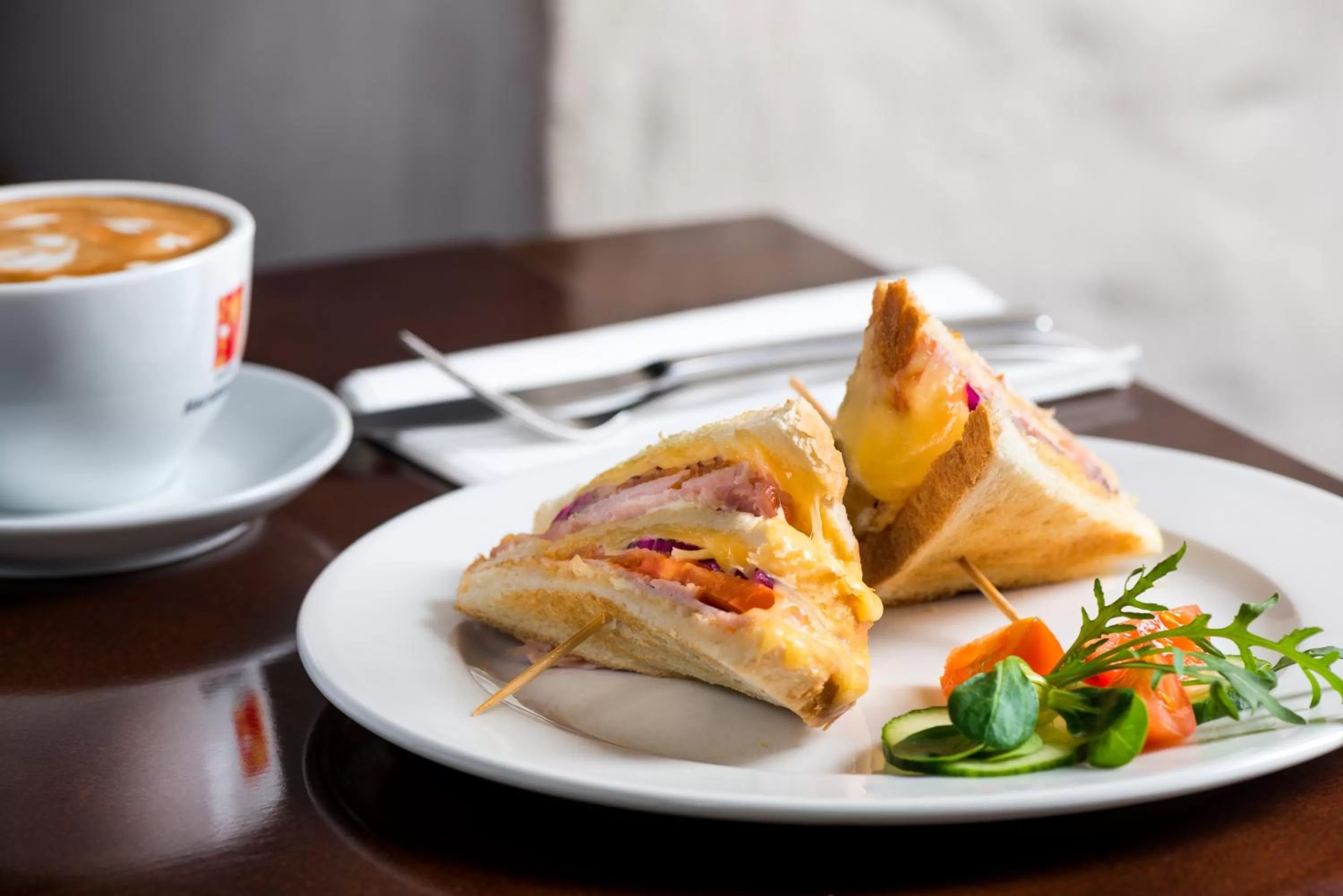 Breakfast in Aparthotel Stare Miasto