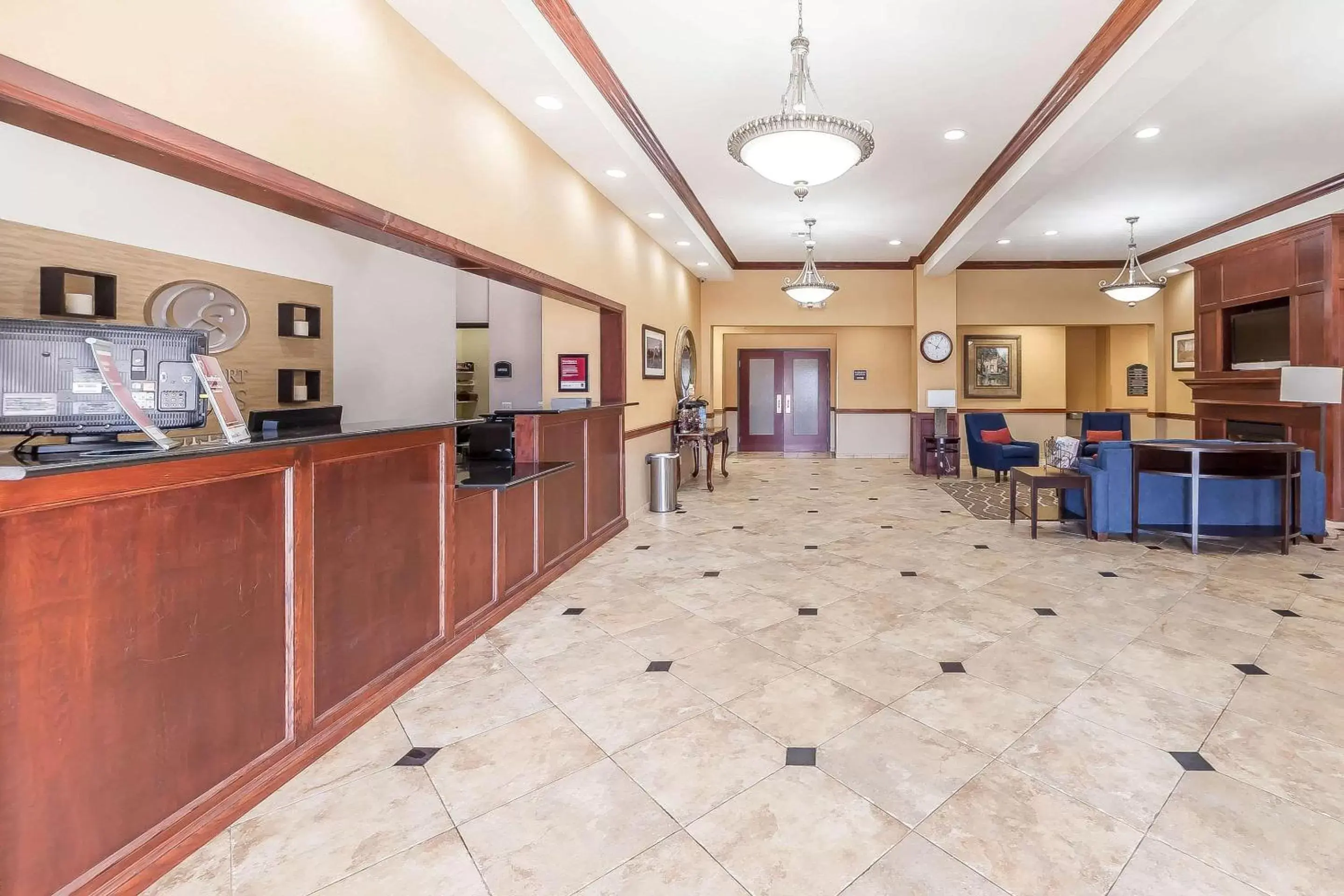 Lobby or reception, Lobby/Reception in Comfort Suites Yukon - SW Oklahoma City