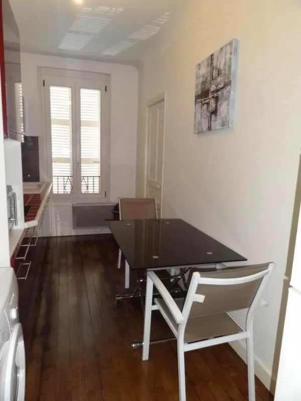 Dining Area in ApartHotel François 1er - 16ème