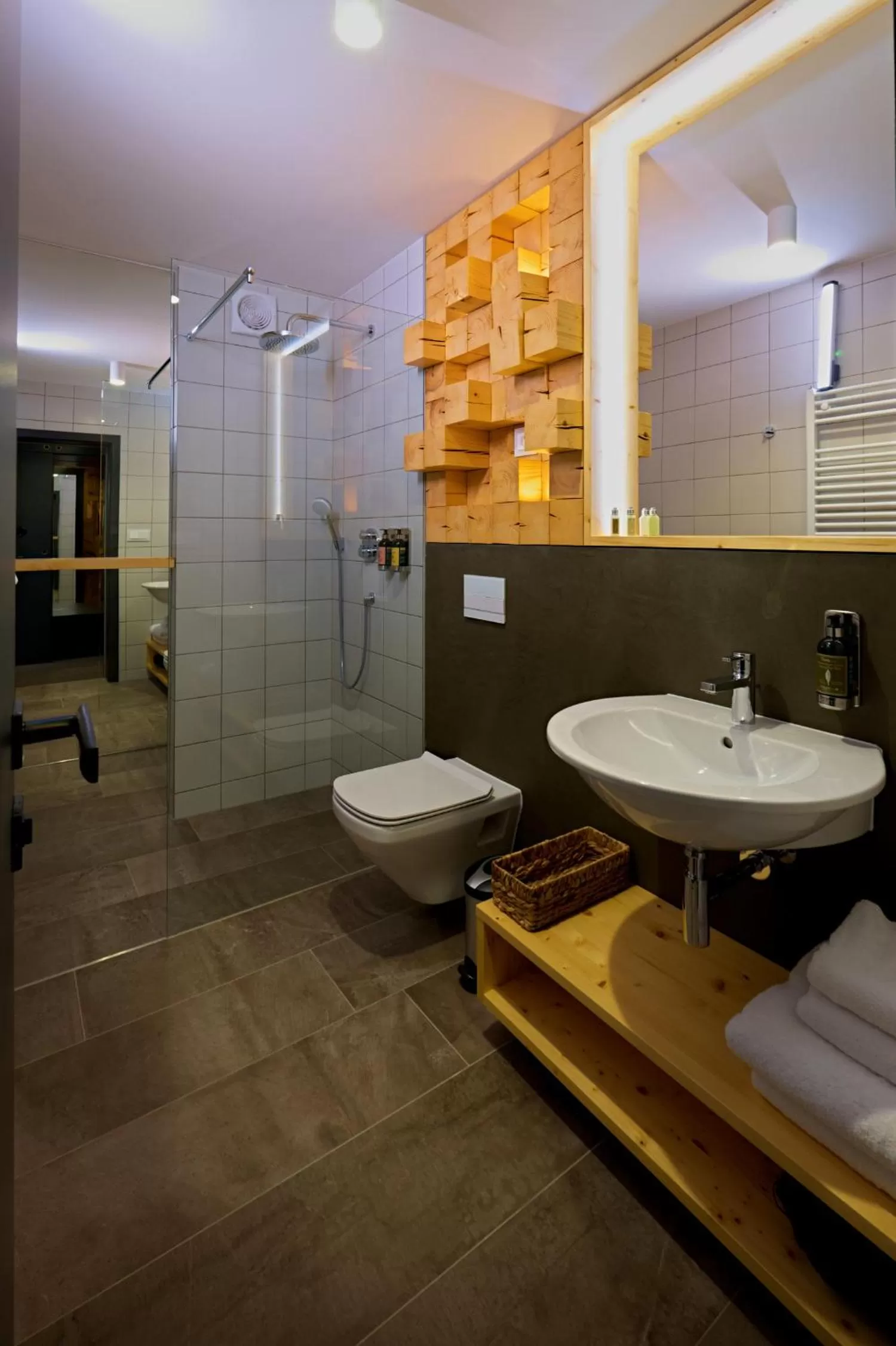 Shower in ENDEMIT Boutique Hotel & Spa