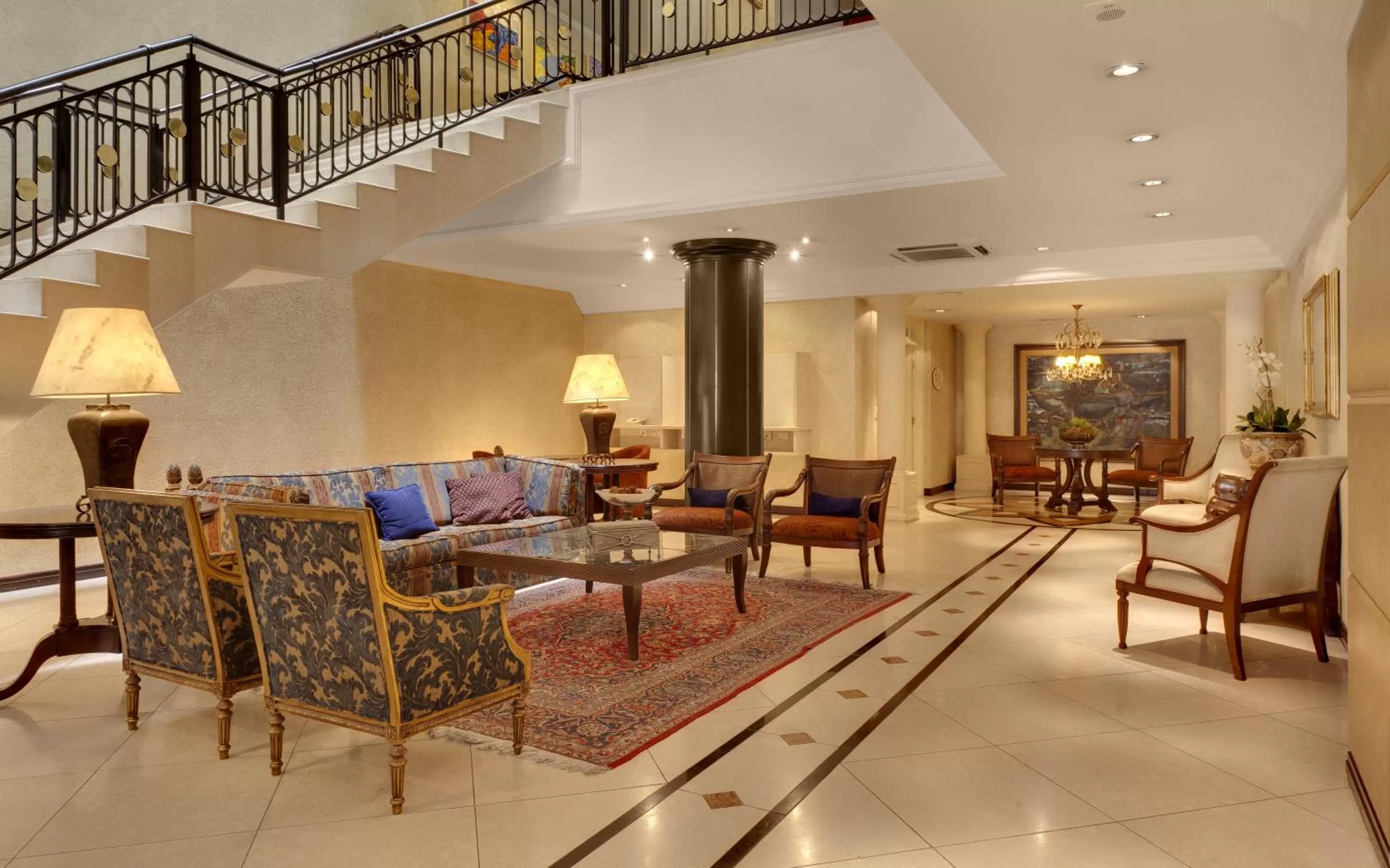 Lobby or reception in Mabu Curitiba Business