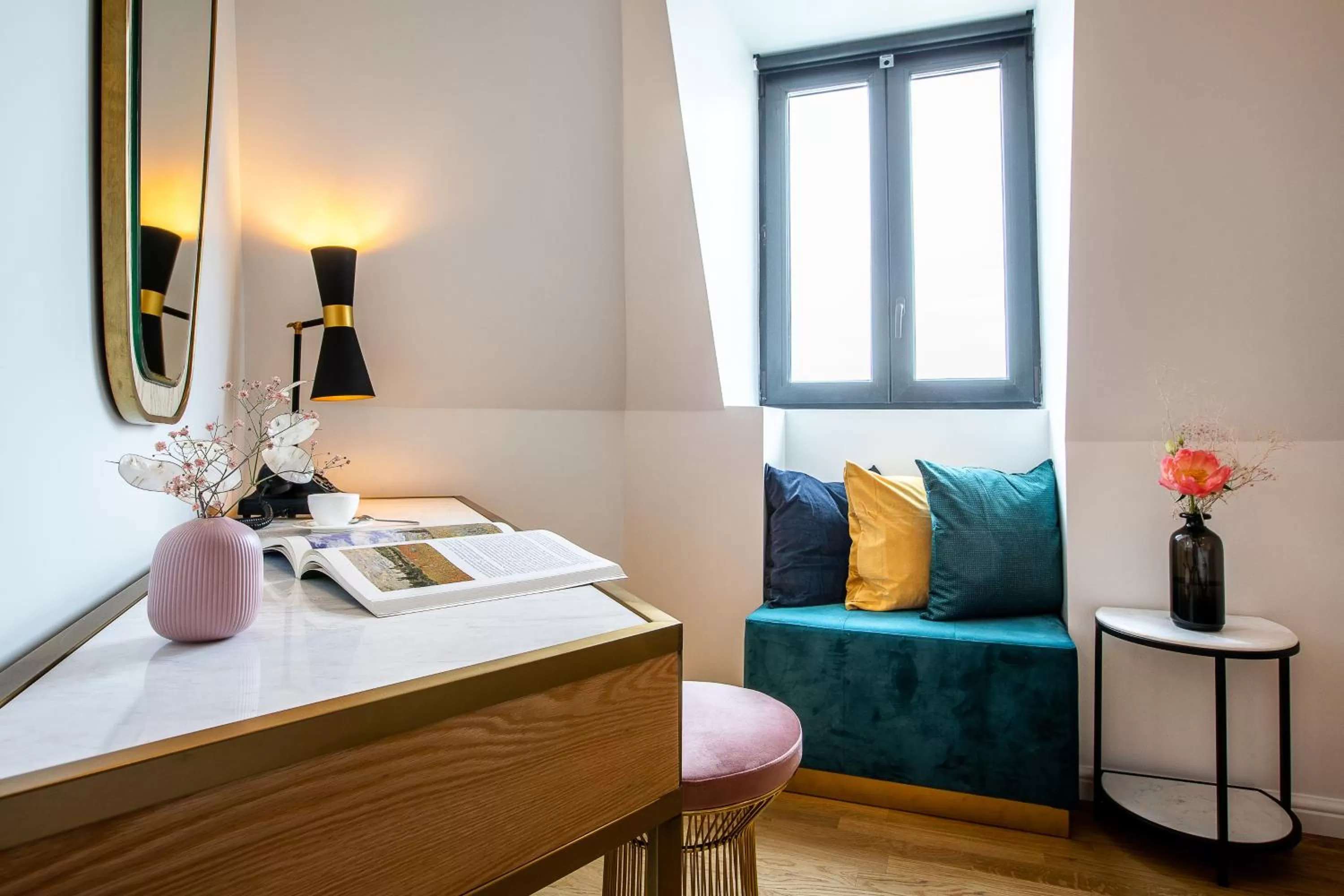 Seating area in Rose Bourbon