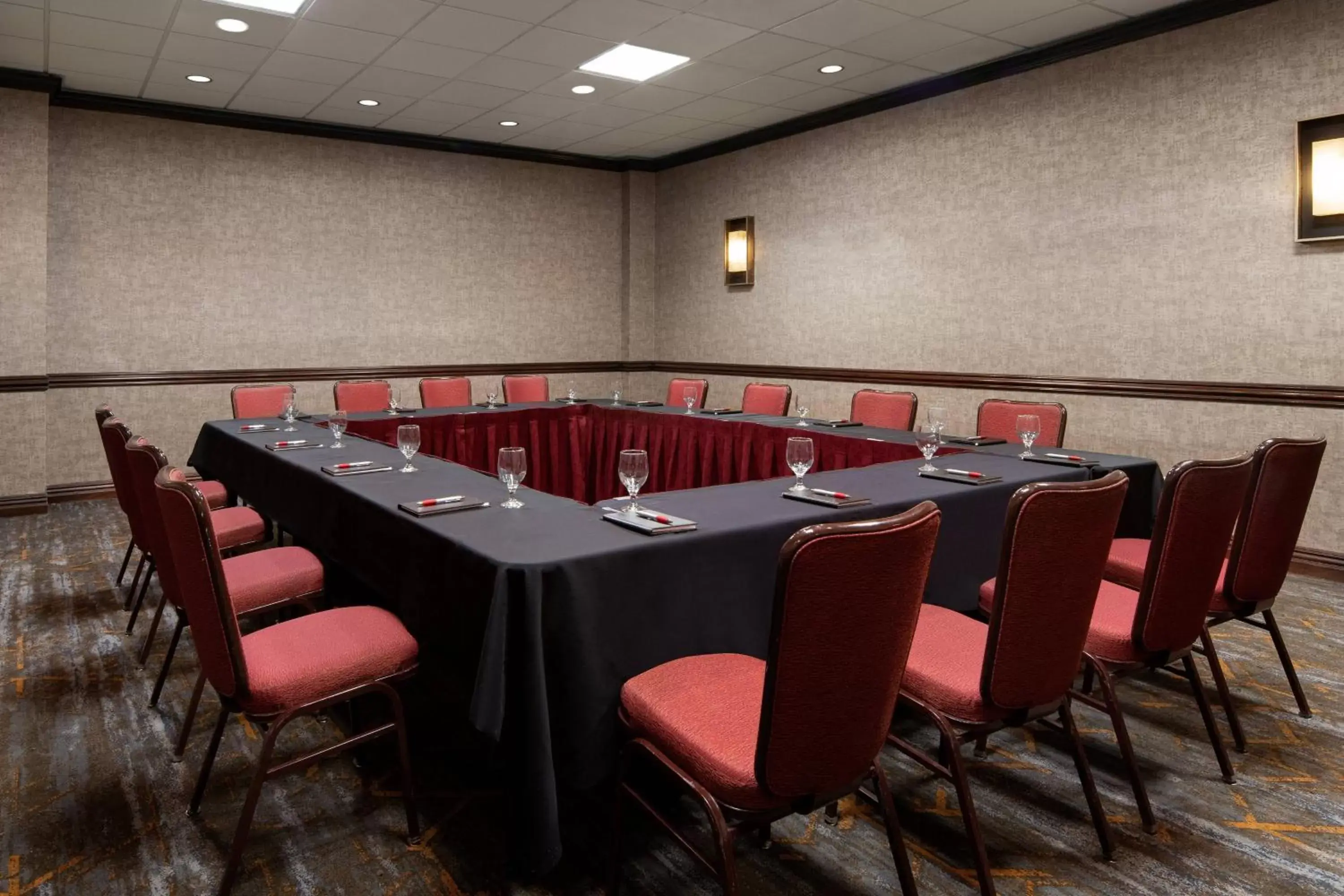 Meeting/conference room in Marriott Riverside at the Convention Center