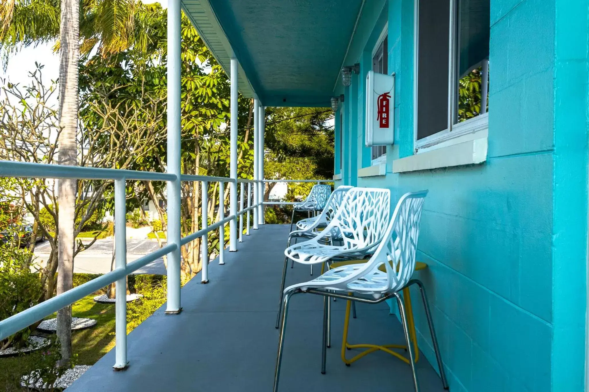 Seating area, Balcony/Terrace in Sea Jay Motel and Marina